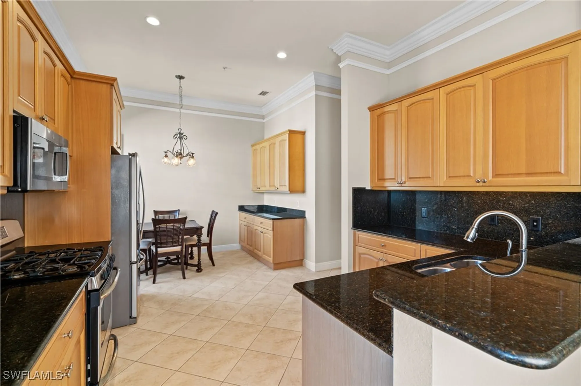 Property Slideshow image 8 of 29 | 9271 museo cir 204, Naples, FL, 34114