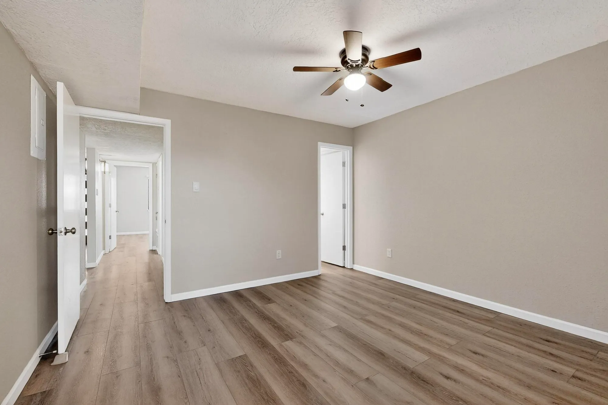 Property Slideshow image 18 of 38 | 1330 grande blvd g, Rio Rancho, NM, 87124