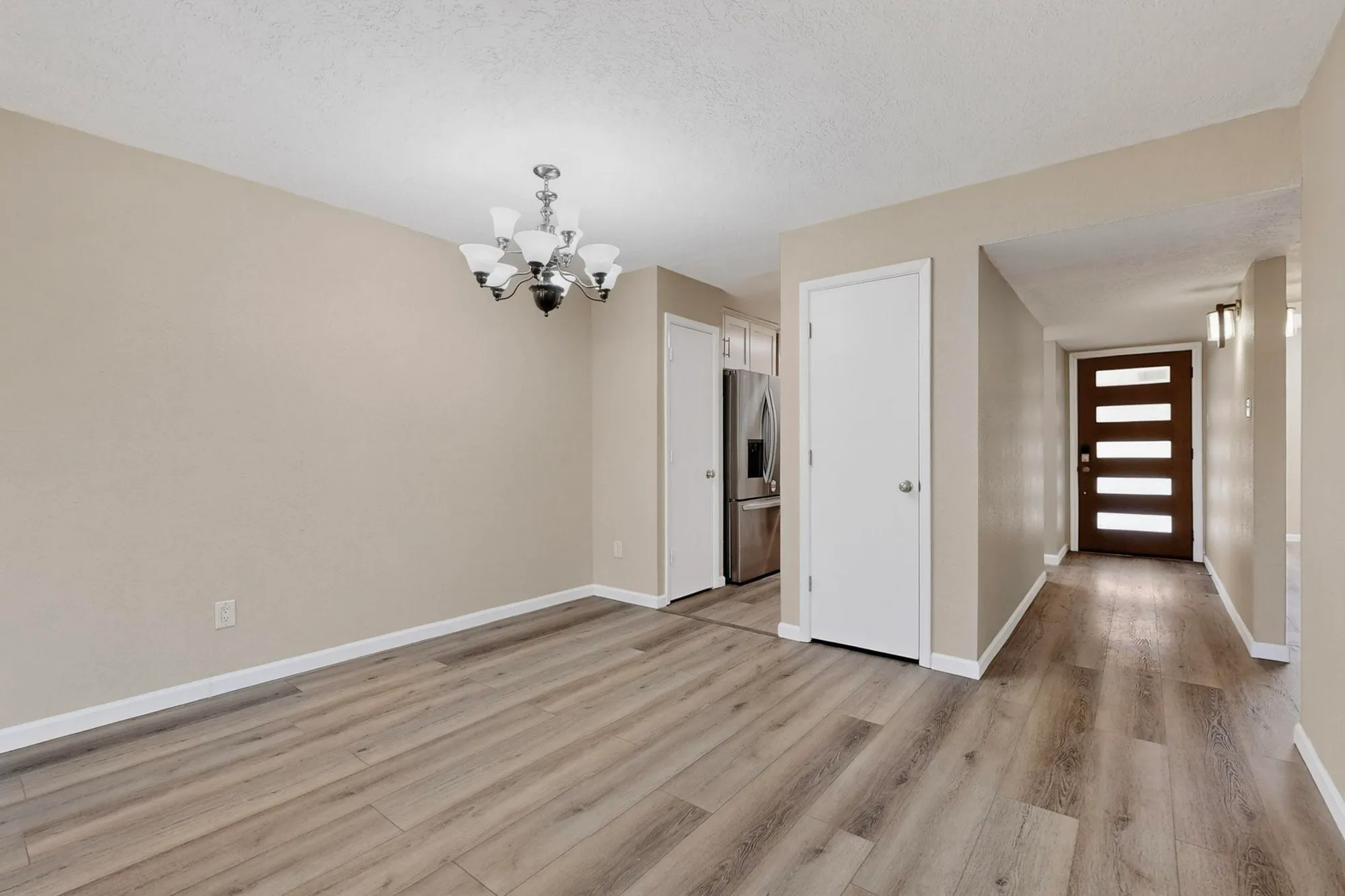 Property Slideshow image 11 of 38 | 1330 grande blvd g, Rio Rancho, NM, 87124