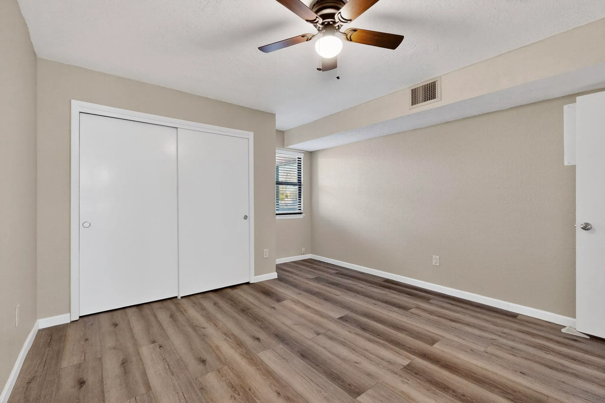 Property Slideshow image 29 of 38 | 1330 grande blvd g, Rio Rancho, NM, 87124
