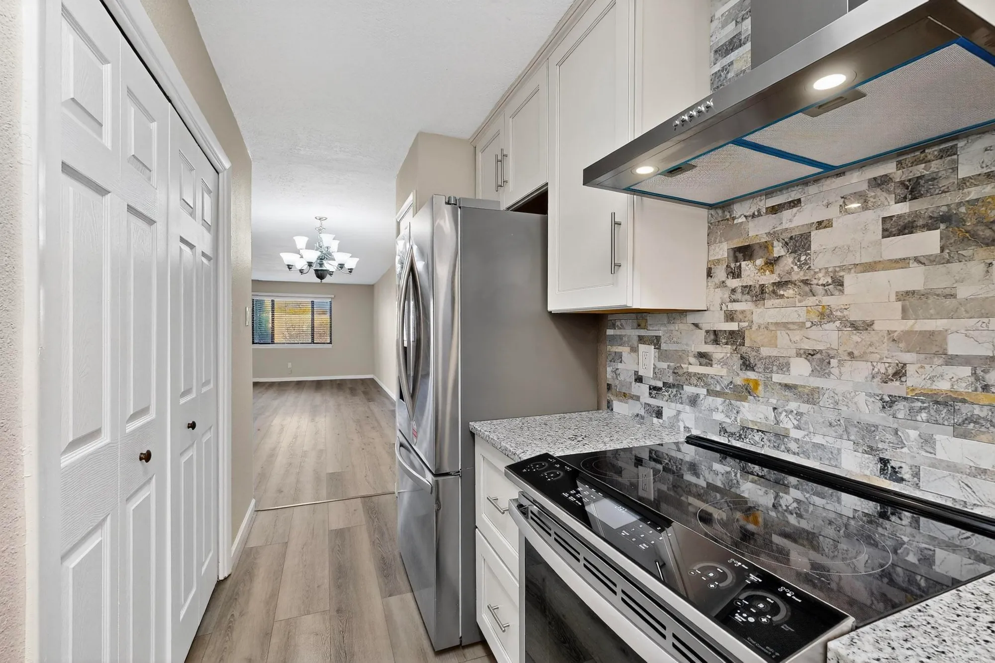 Property Slideshow image 6 of 38 | 1330 grande blvd g, Rio Rancho, NM, 87124