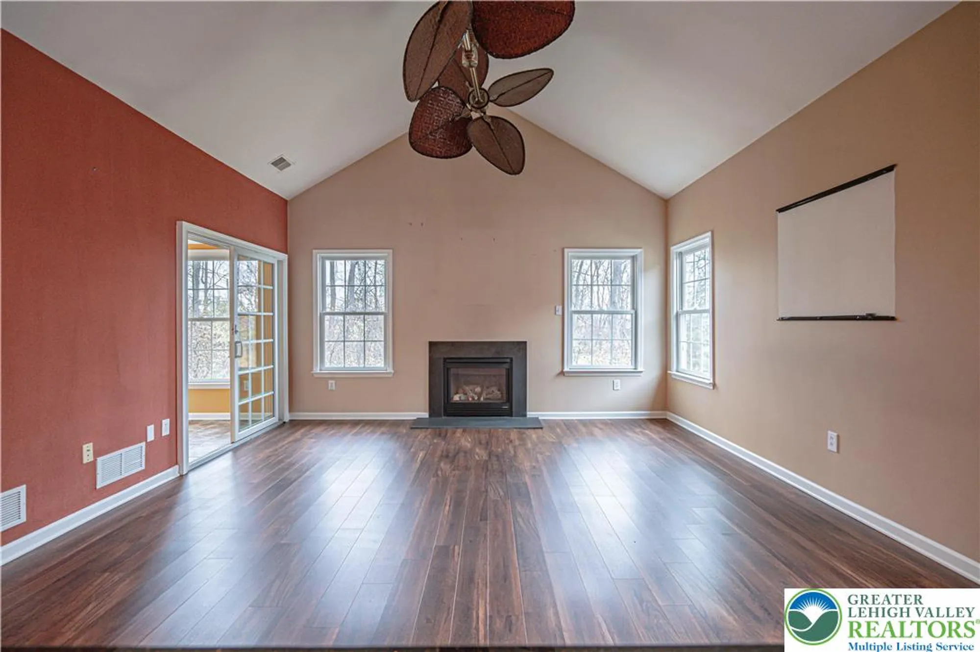 Property Slideshow image 14 of 39 | 5041 saw grass dr, Northampton, PA, 18067