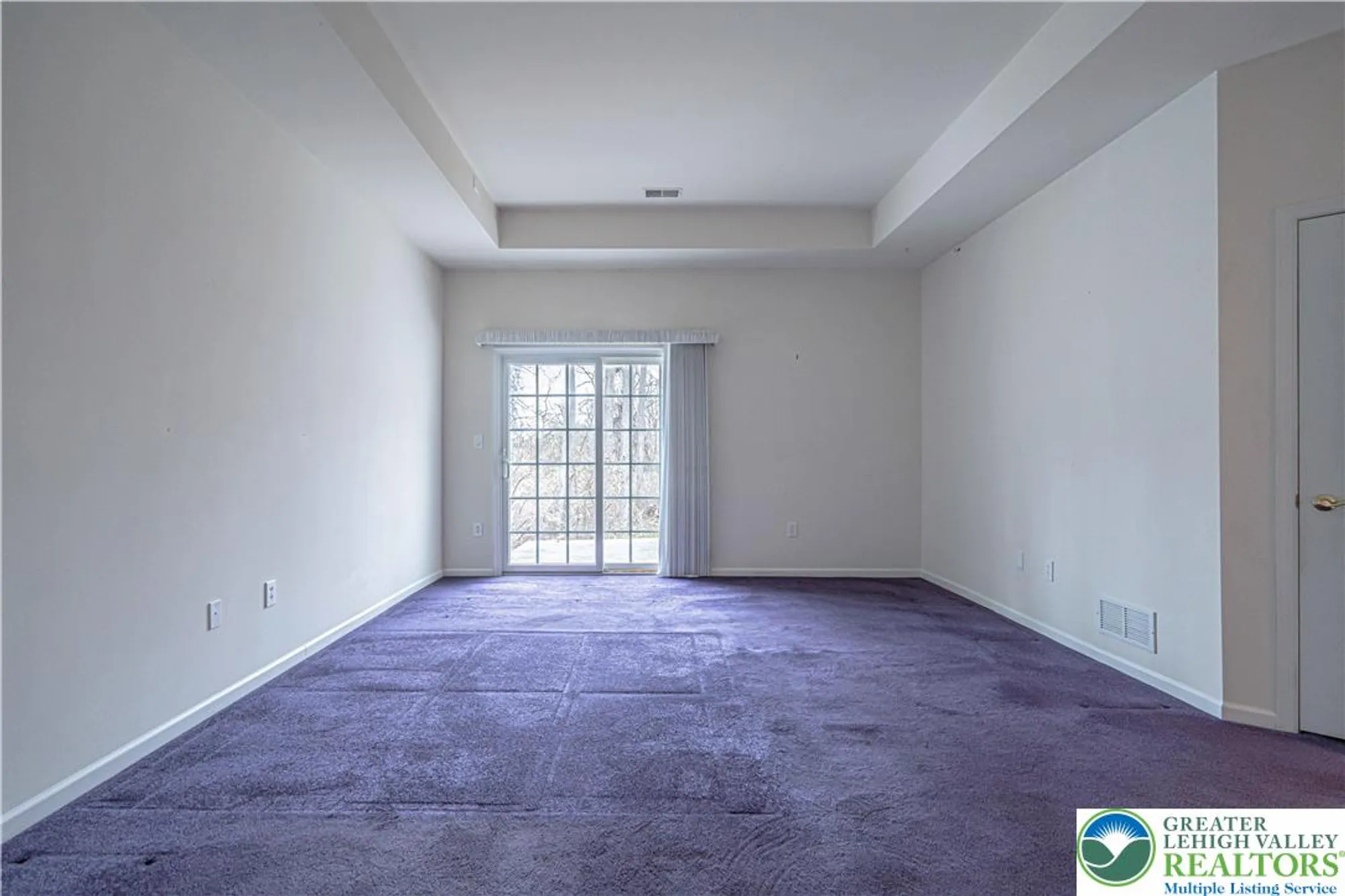 Property Slideshow image 18 of 39 | 5041 saw grass dr, Northampton, PA, 18067