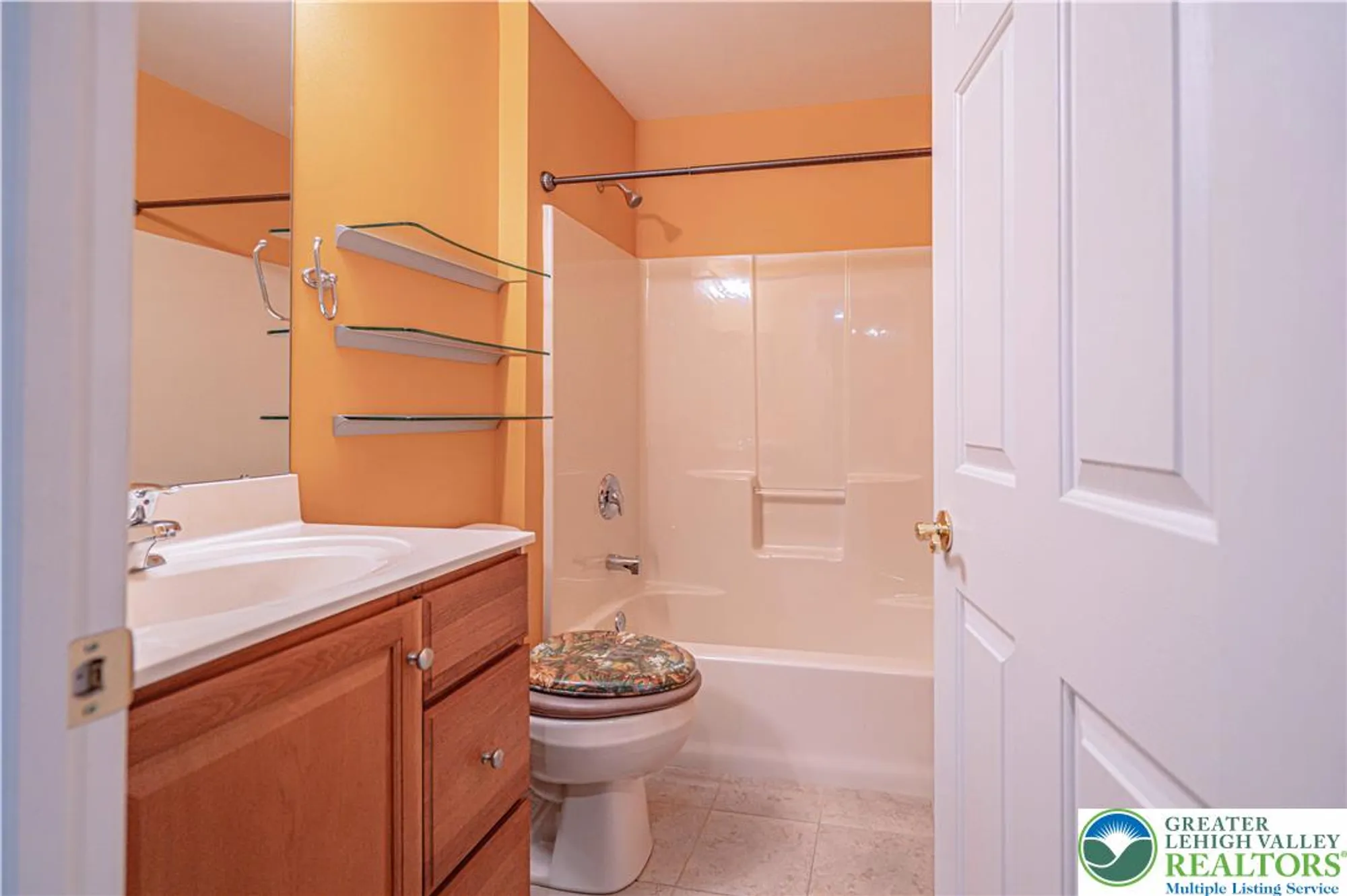 Property Slideshow image 29 of 39 | 5041 saw grass dr, Northampton, PA, 18067