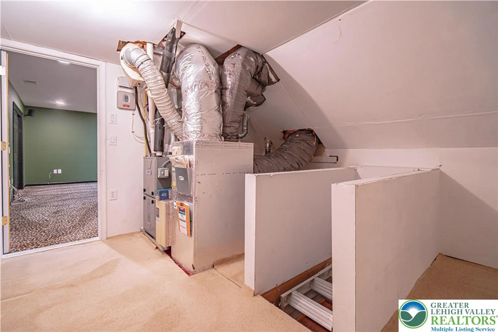 Property Slideshow image 36 of 39 | 5041 saw grass dr, Northampton, PA, 18067