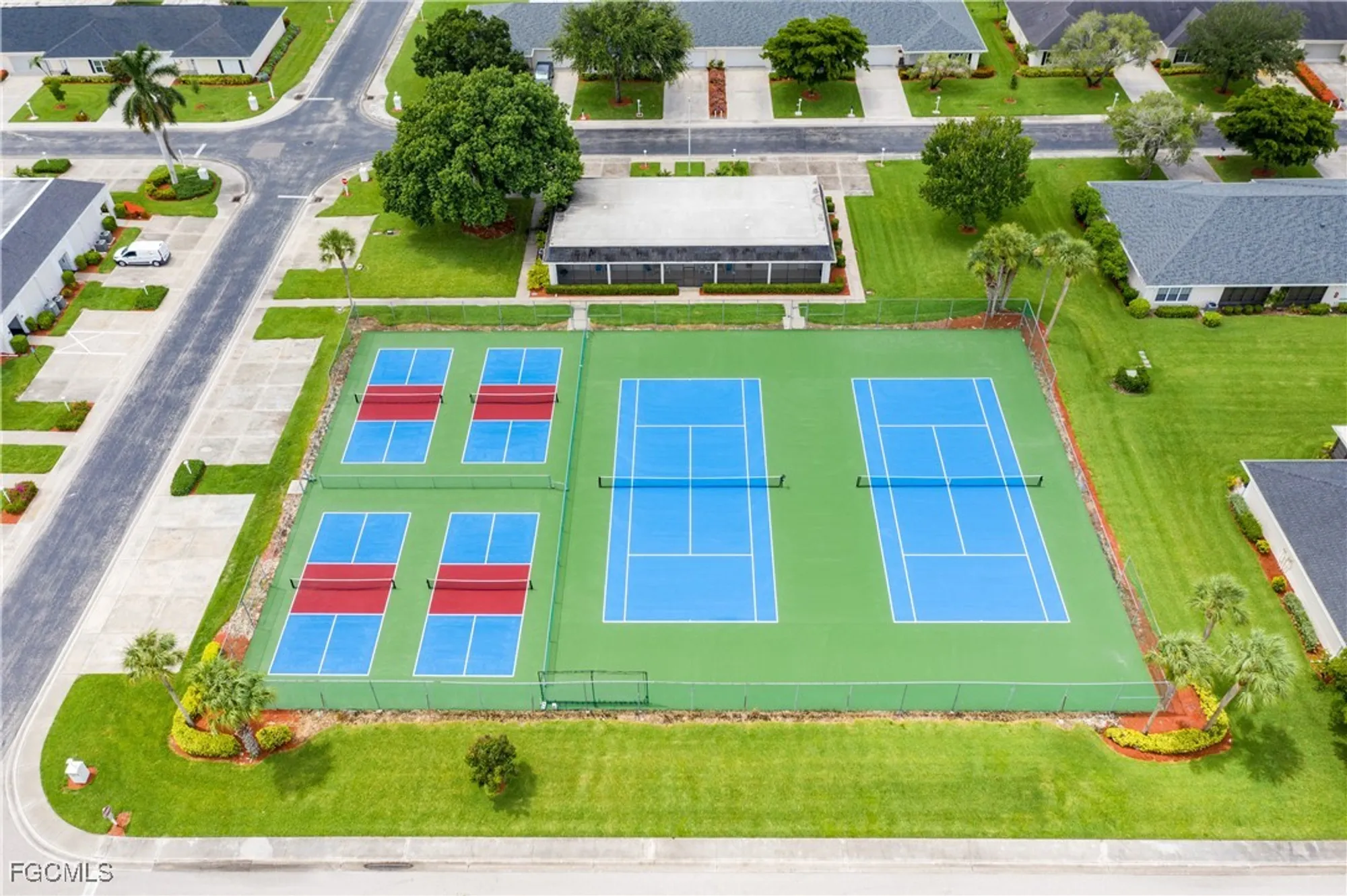 Property Slideshow image 14 of 18 | 7076 e brandywine cir, Fort Myers, FL, 33919