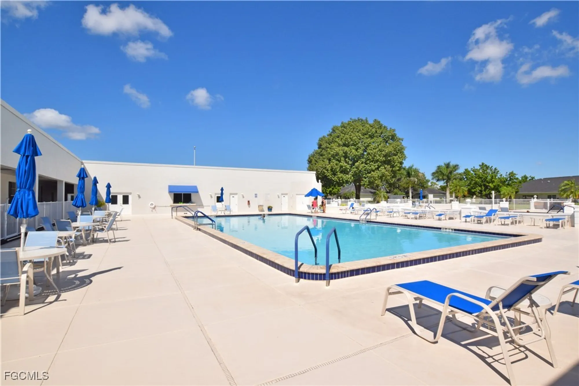 Property Slideshow image 15 of 18 | 7076 e brandywine cir, Fort Myers, FL, 33919