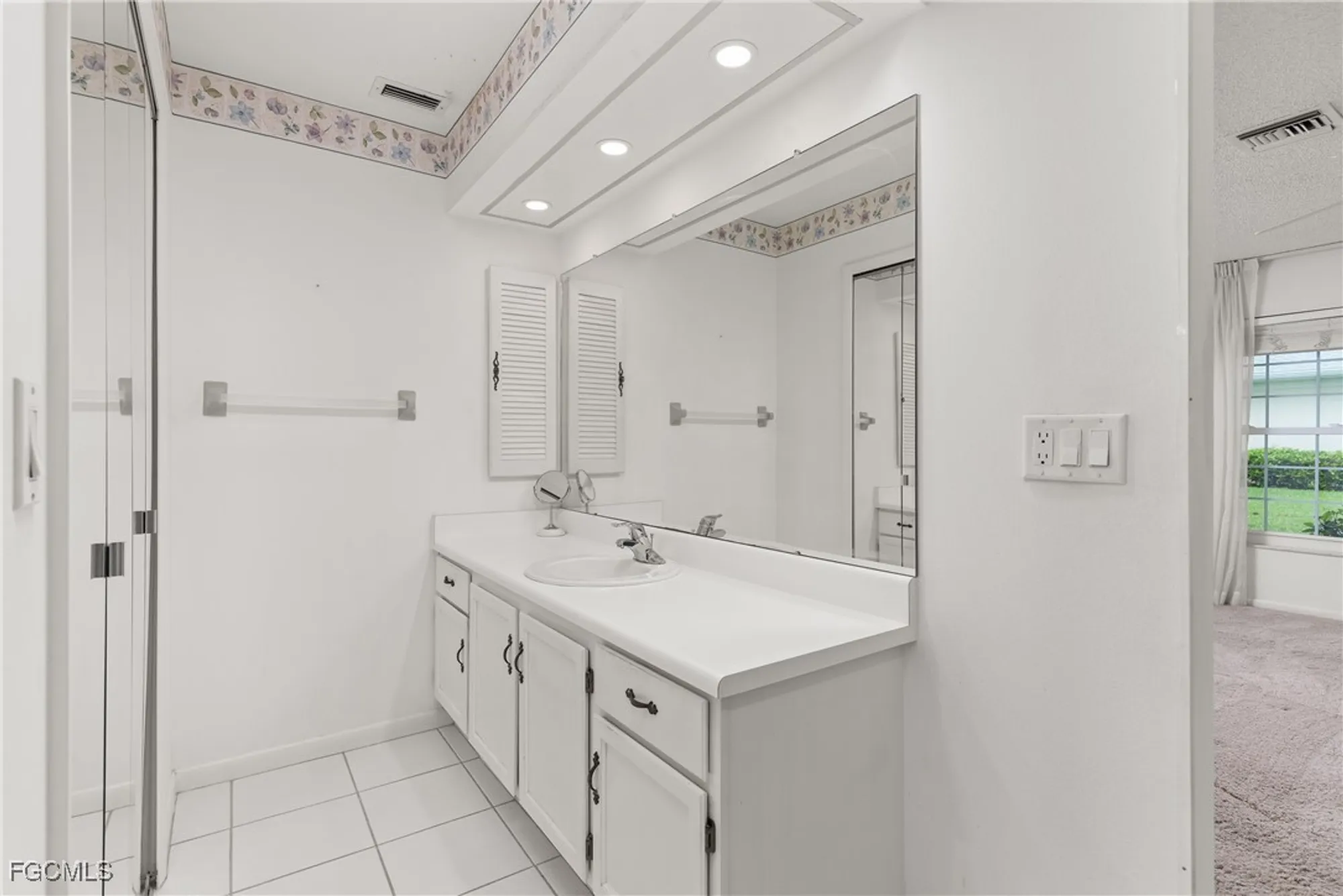 Property Slideshow image 10 of 18 | 7076 e brandywine cir, Fort Myers, FL, 33919