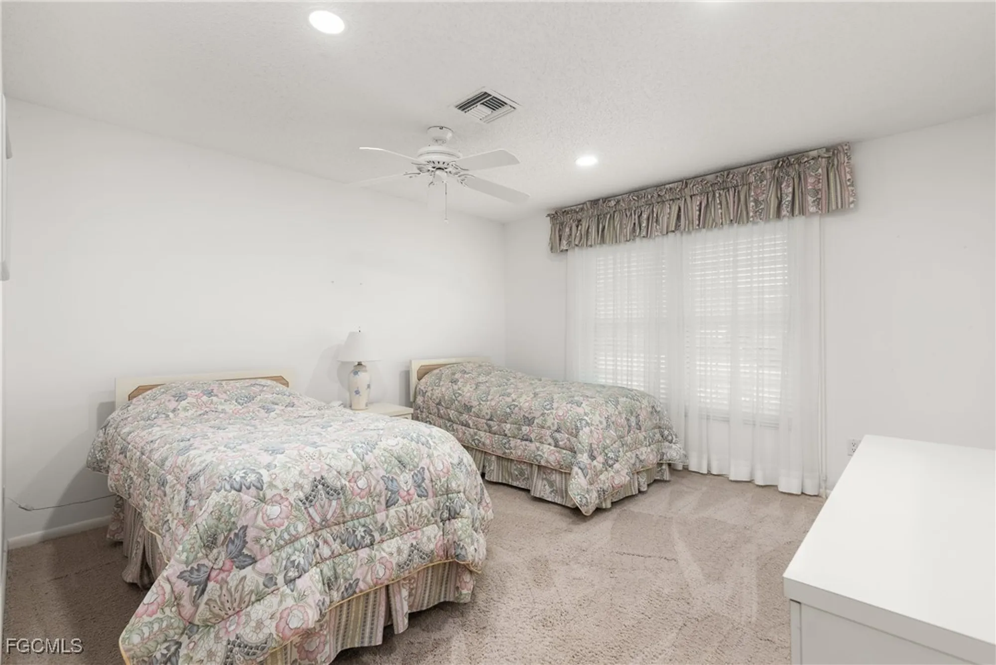 Property Slideshow image 12 of 18 | 7076 e brandywine cir, Fort Myers, FL, 33919