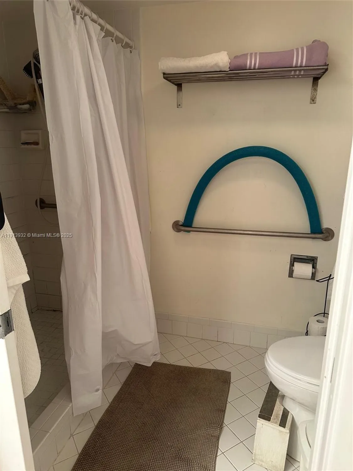 Property Slideshow image 10 of 15 | 571 sw 141st ave apt 101n, Pembroke Pines, FL, 33027