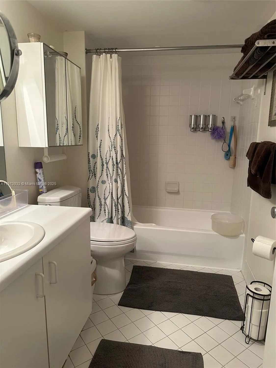 Property Slideshow image 13 of 15 | 571 sw 141st ave apt 101n, Pembroke Pines, FL, 33027