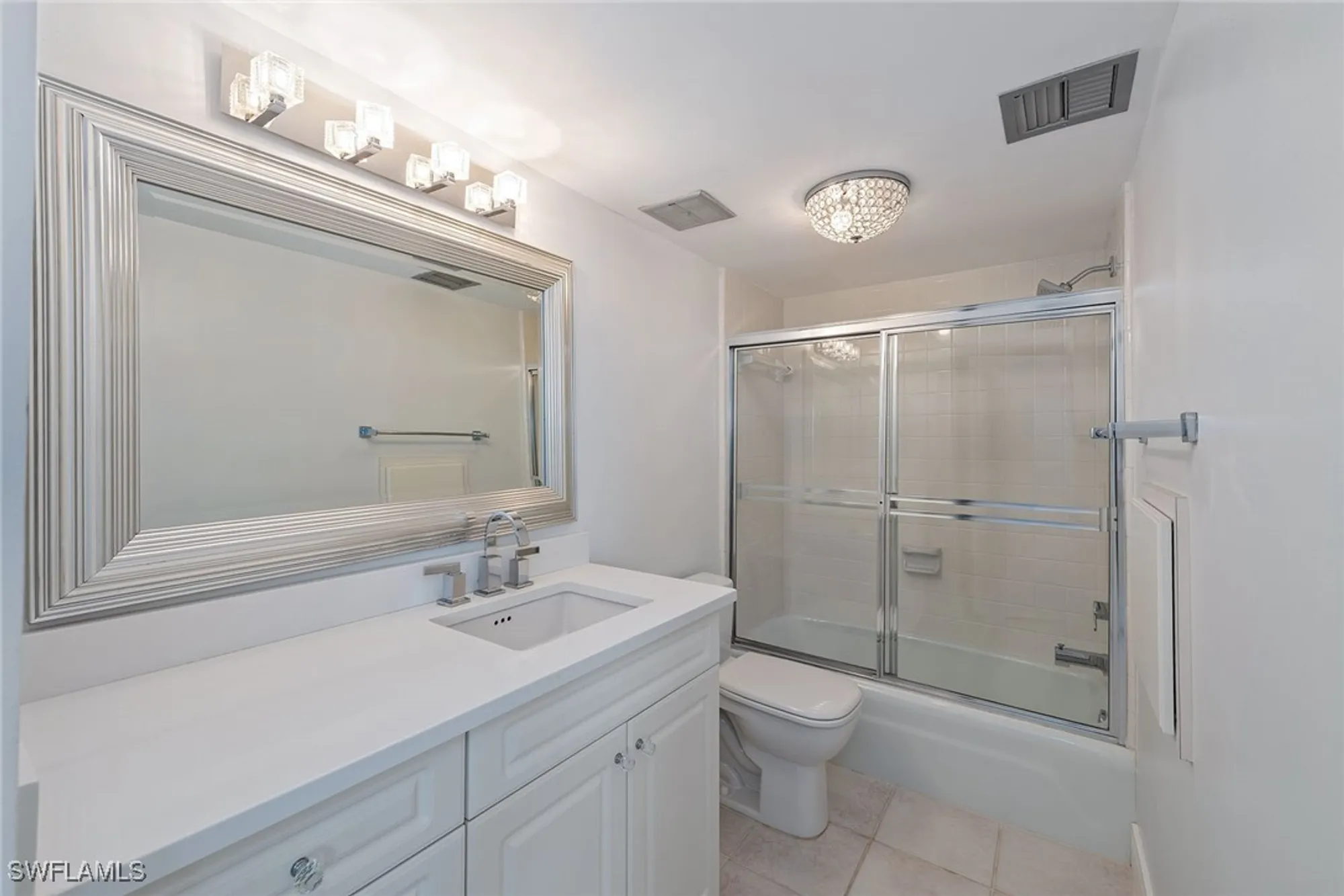 Property Slideshow image 14 of 21 | 3443 gulf shore blvd 810, Naples, FL, 34103