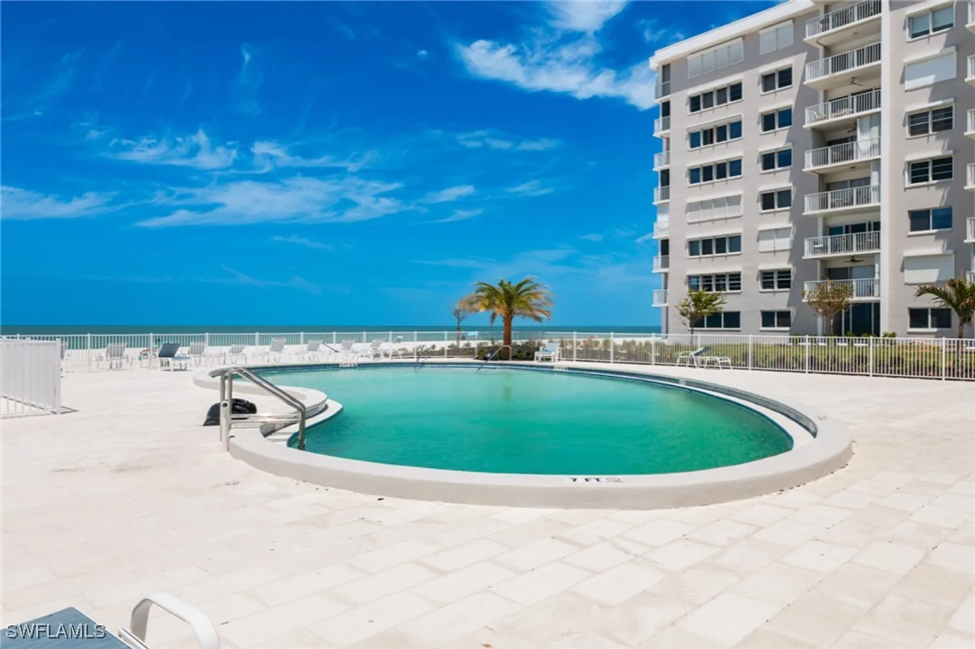 Property Slideshow image 16 of 21 | 3443 gulf shore blvd 810, Naples, FL, 34103