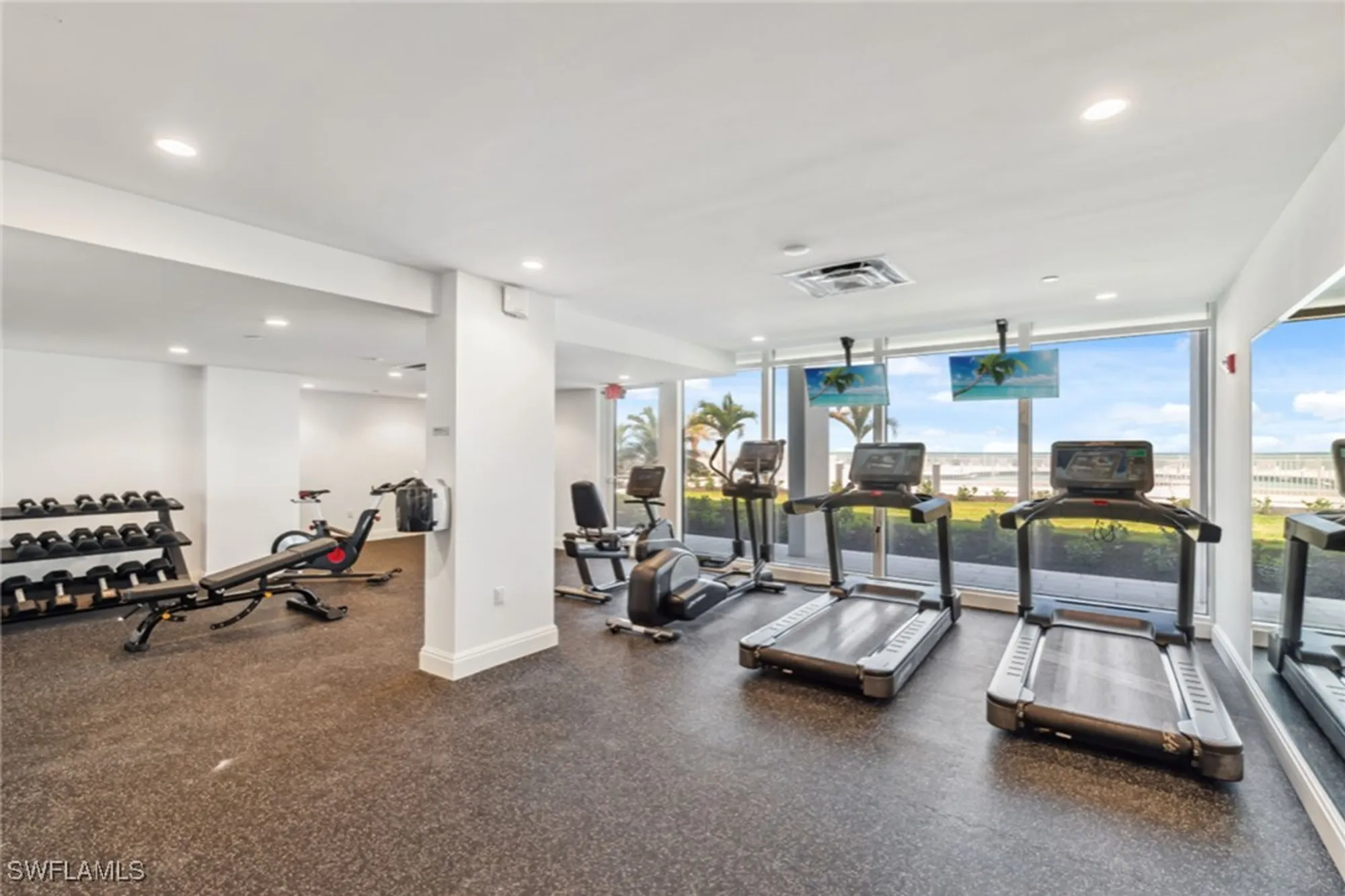 Property Slideshow image 18 of 21 | 3443 gulf shore blvd 810, Naples, FL, 34103