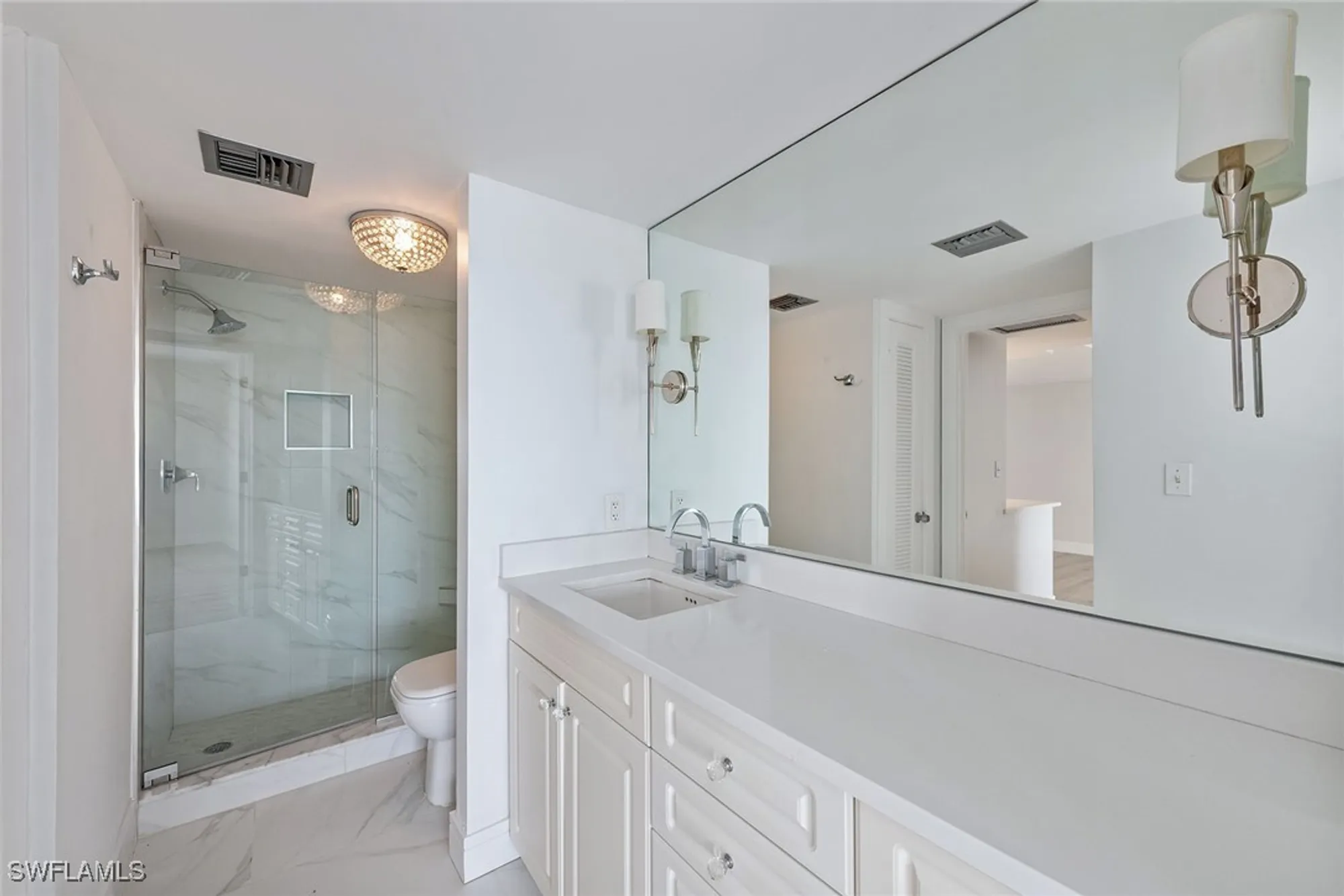 Property Slideshow image 11 of 21 | 3443 gulf shore blvd 810, Naples, FL, 34103