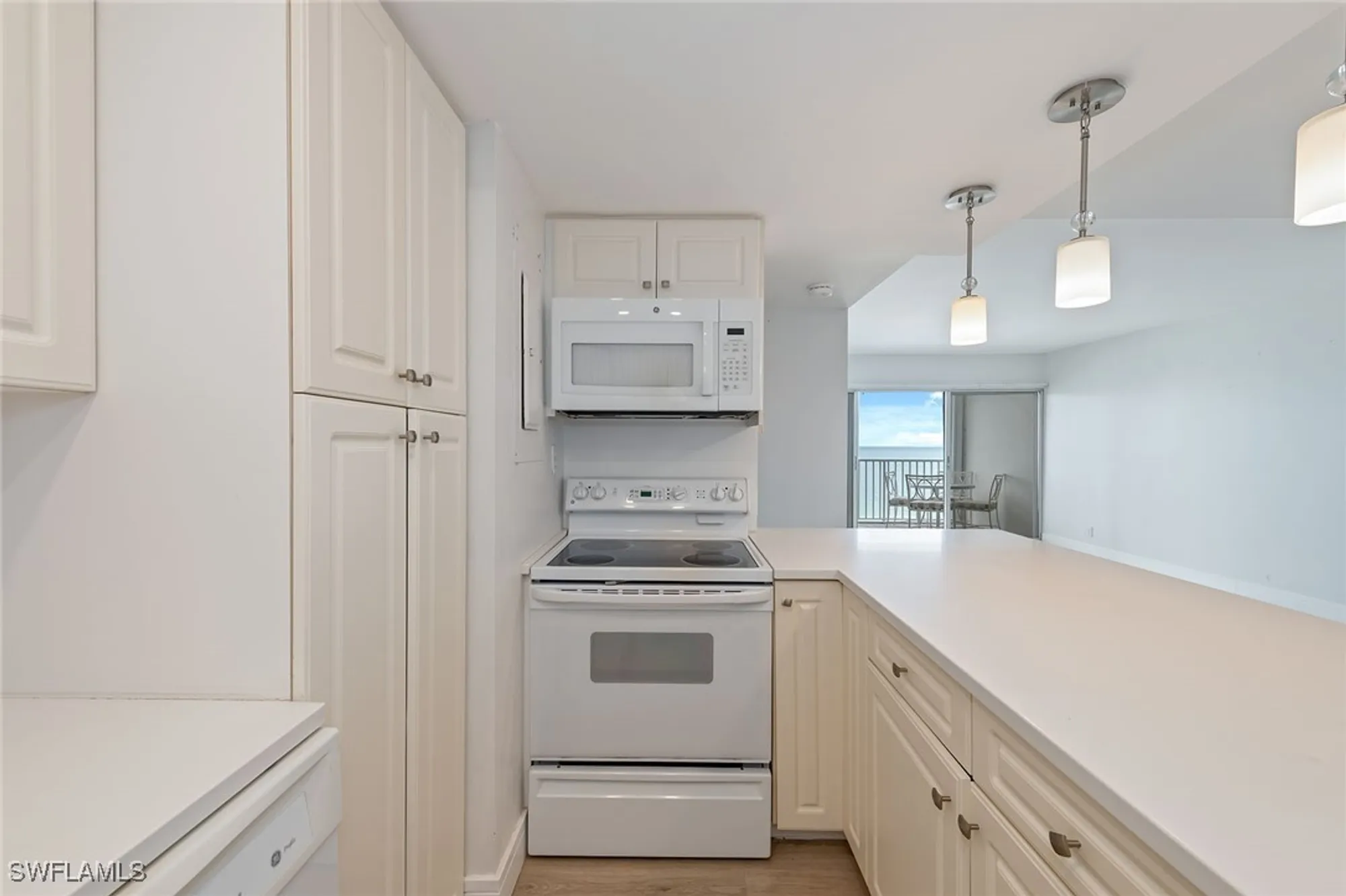 Property Slideshow image 5 of 21 | 3443 gulf shore blvd 810, Naples, FL, 34103