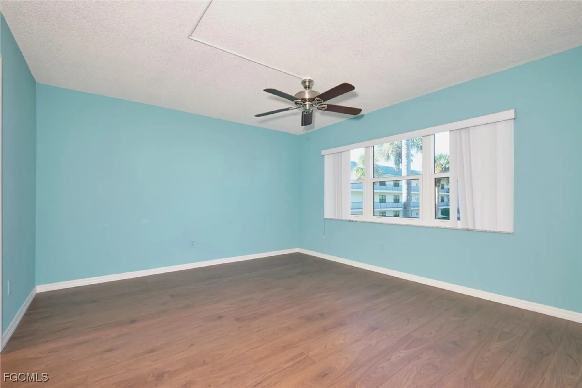 Property Slideshow image 13 of 30 | 1747 pebble beach dr 208, Fort Myers, FL, 33907