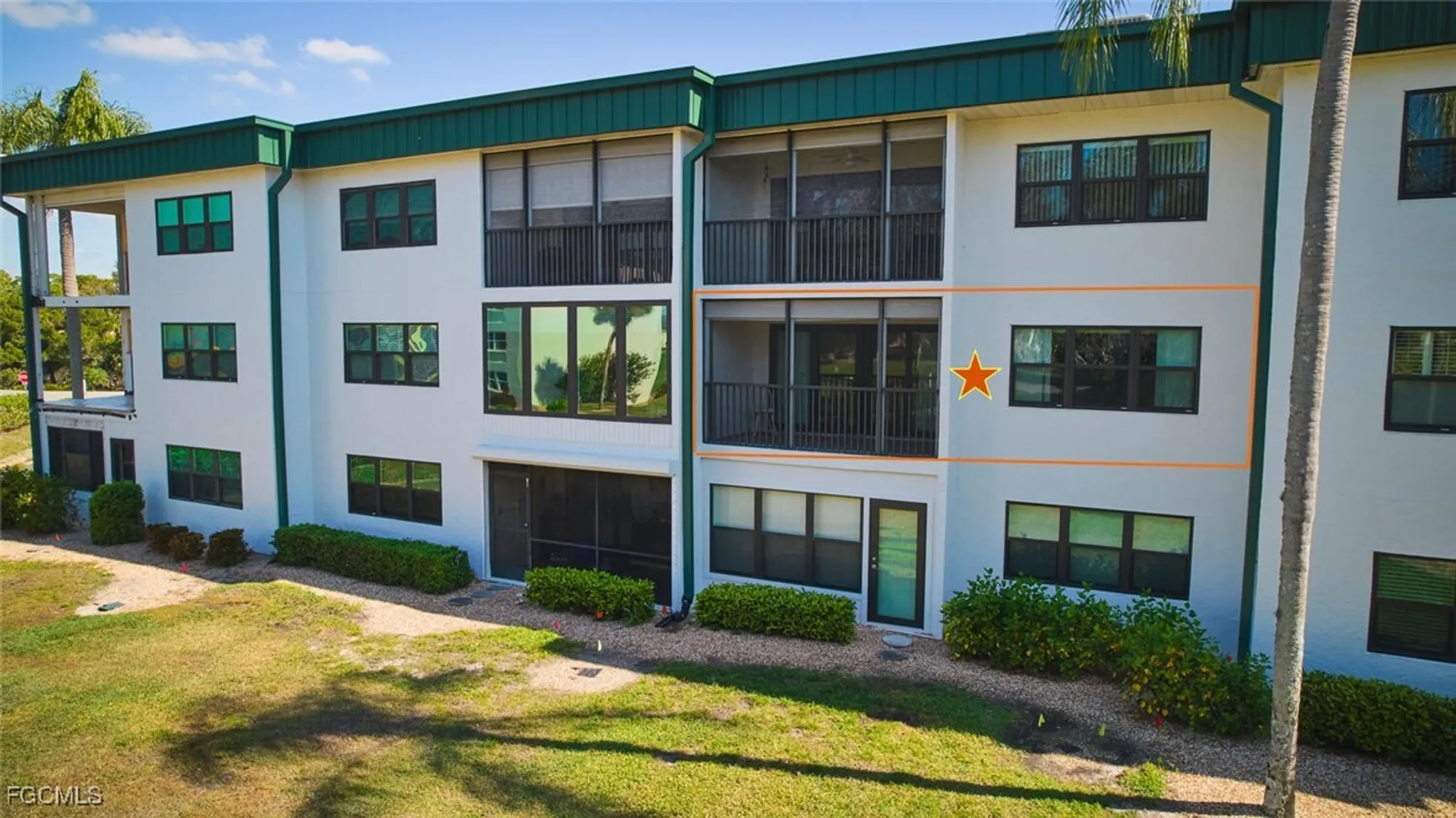 Property Slideshow image 2 of 30 | 1747 pebble beach dr 208, Fort Myers, FL, 33907