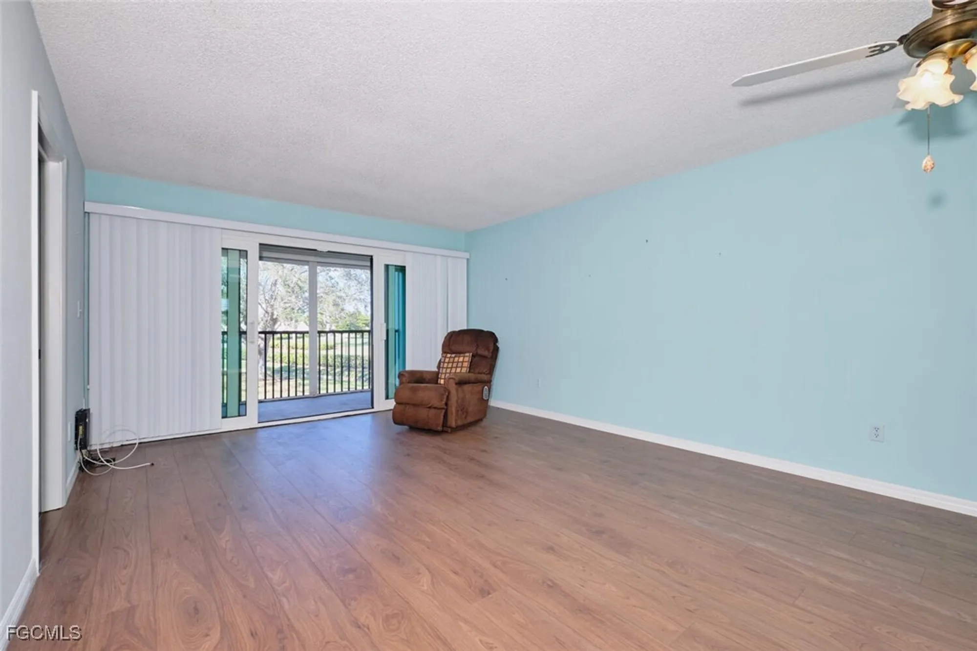 Property Slideshow image 7 of 30 | 1747 pebble beach dr 208, Fort Myers, FL, 33907