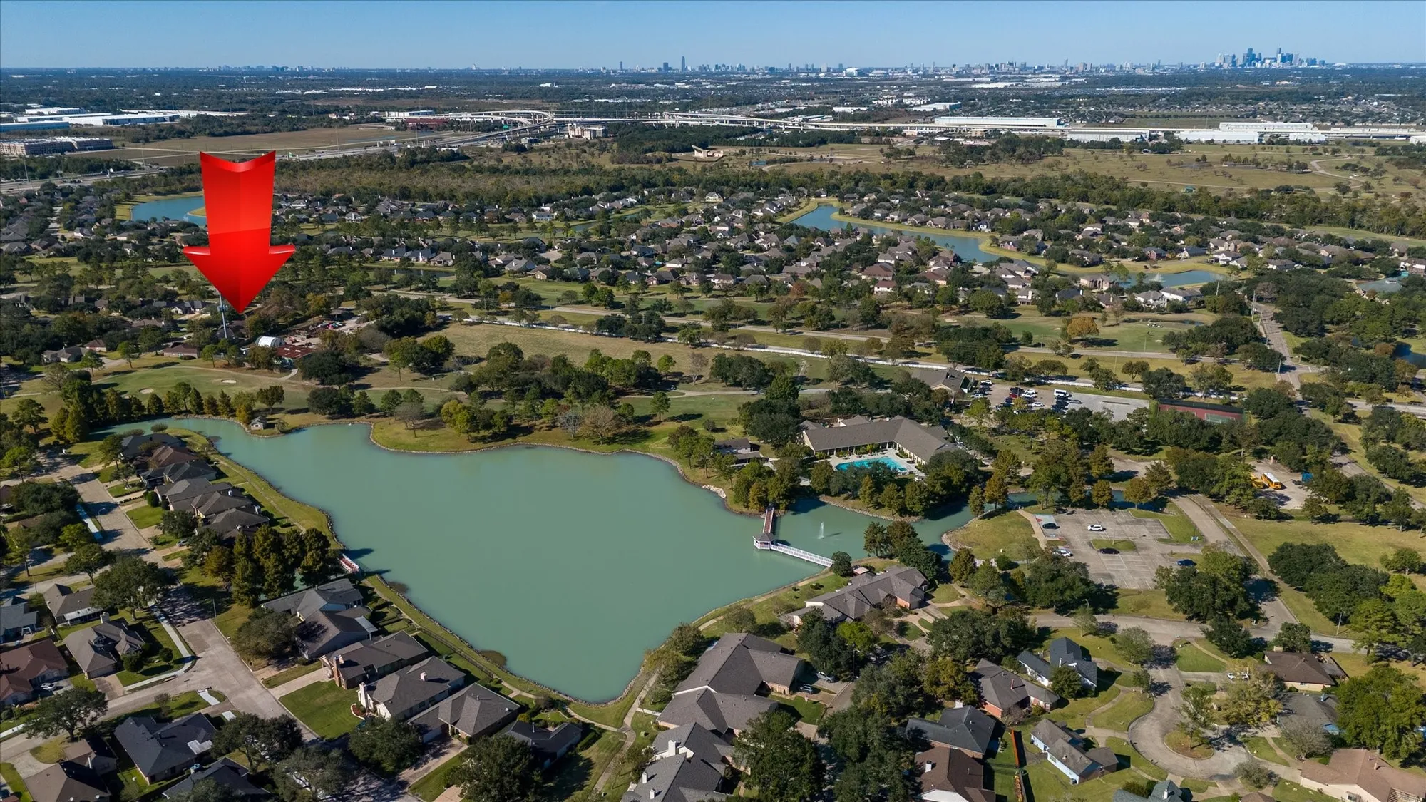 Property Slideshow image 34 of 37 | 611 e larkspur cir, Pearland, TX, 77584