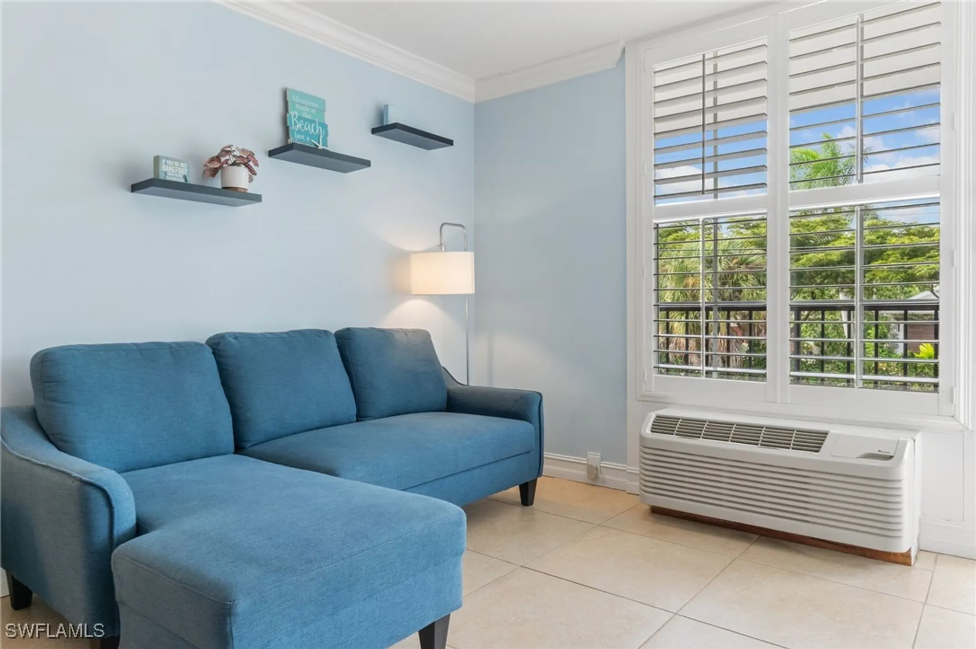 Property Slideshow image 12 of 27 | 2555 9th st n # 204, Naples, FL, 34103
