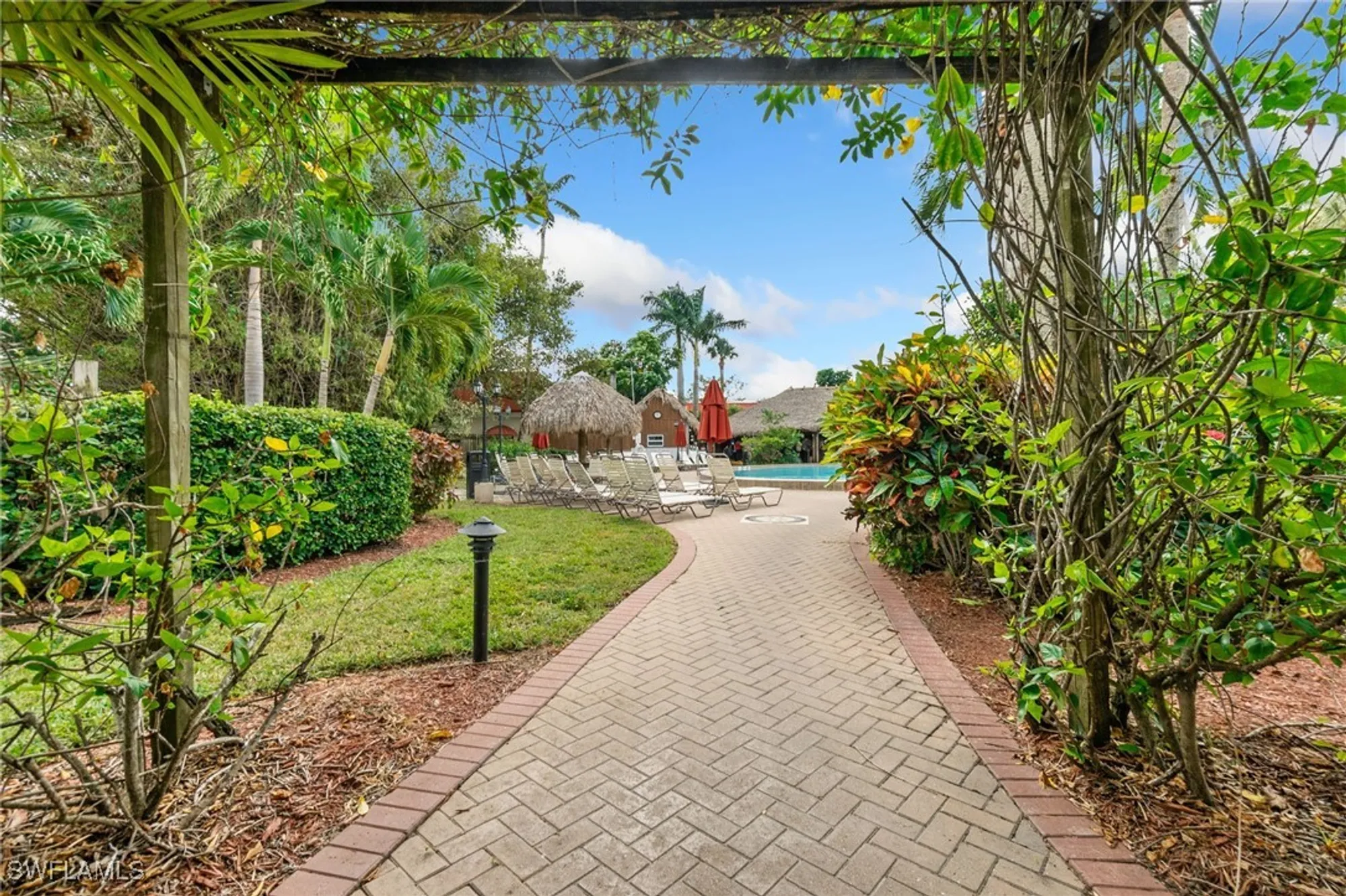 Property Slideshow image 20 of 27 | 2555 9th st n # 204, Naples, FL, 34103