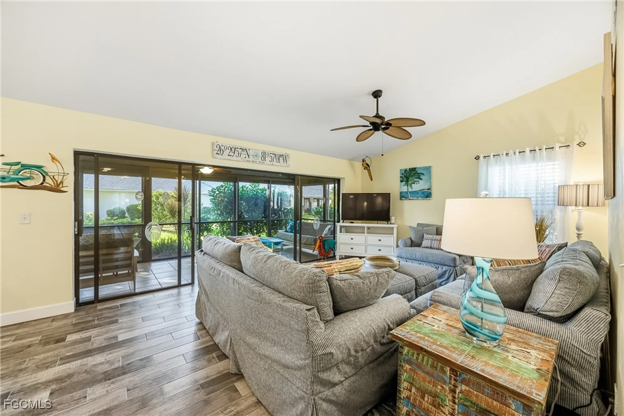 Property Slideshow image 14 of 48 | 11235 caravel cir, Fort Myers, FL, 33908