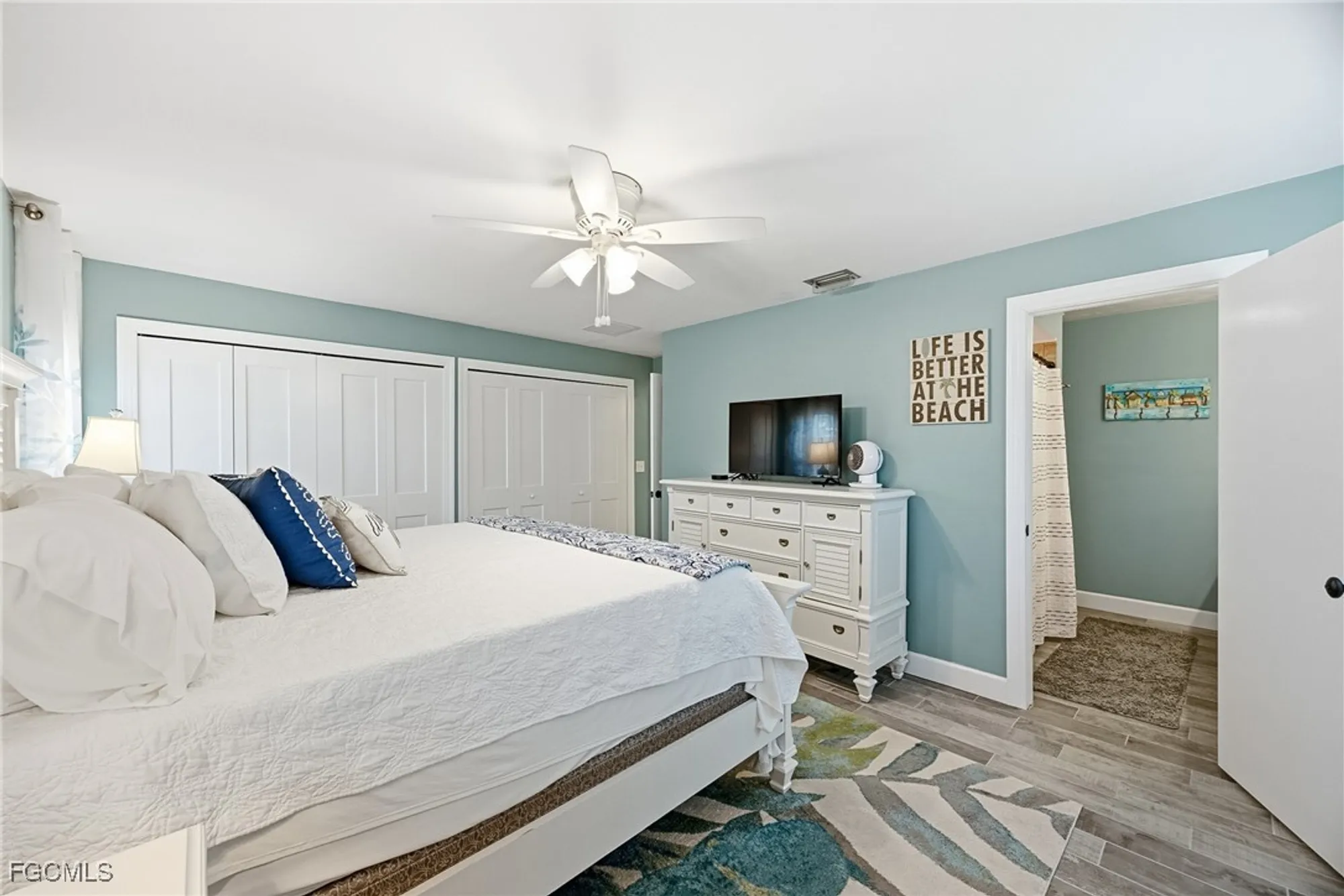 Property Slideshow image 18 of 48 | 11235 caravel cir, Fort Myers, FL, 33908
