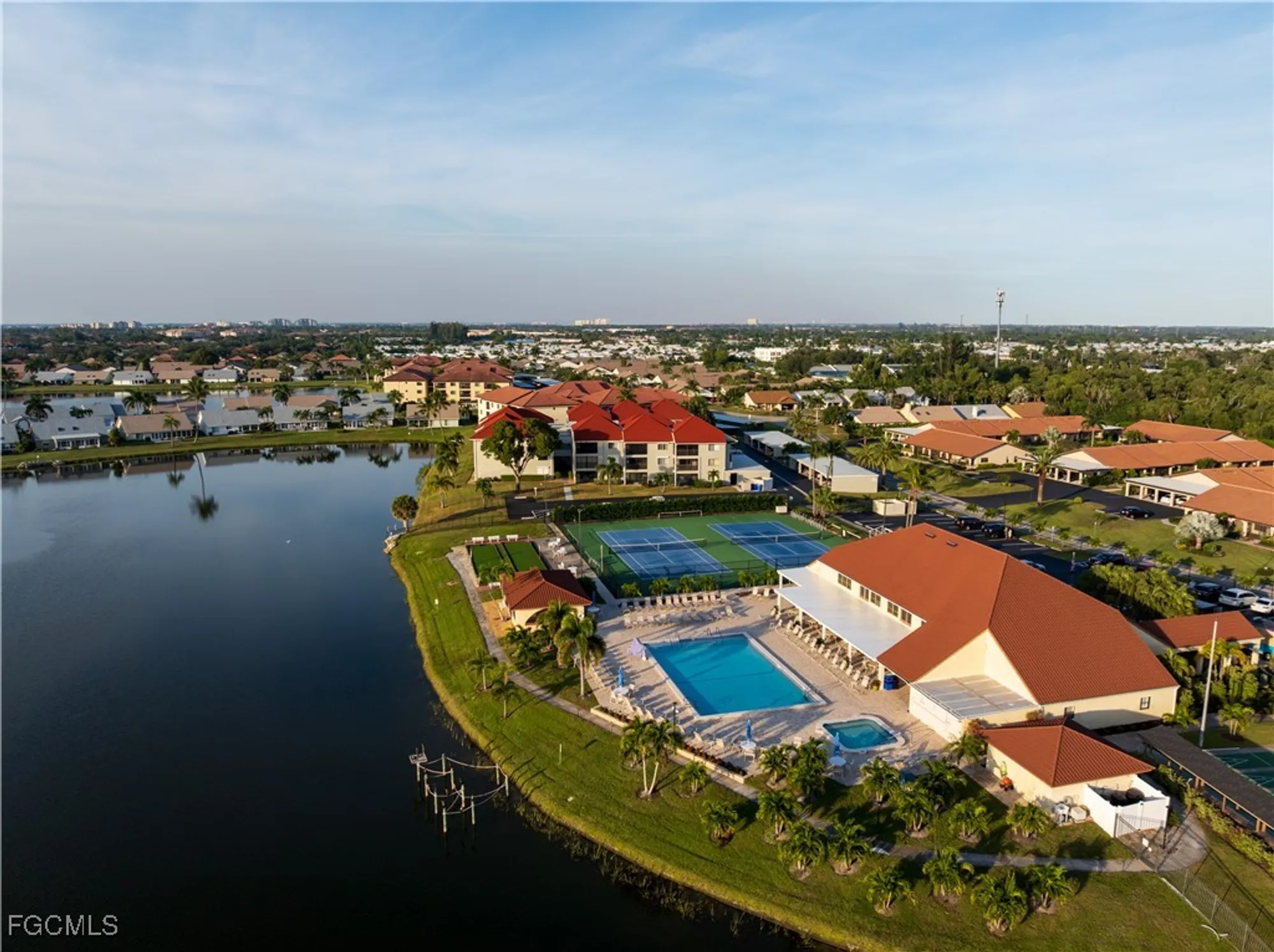 Property Slideshow image 39 of 48 | 11235 caravel cir, Fort Myers, FL, 33908