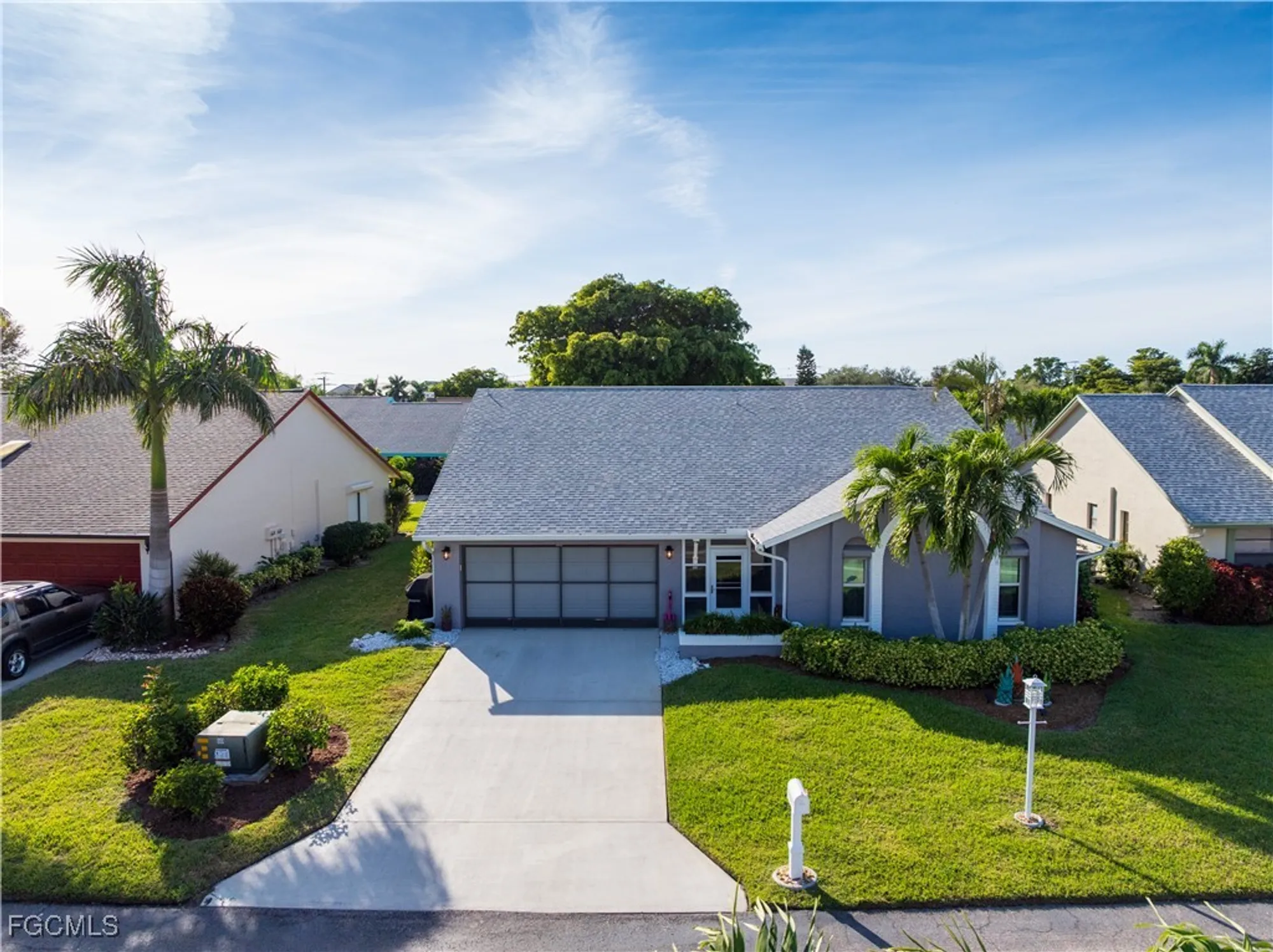 Property Slideshow image 30 of 48 | 11235 caravel cir, Fort Myers, FL, 33908