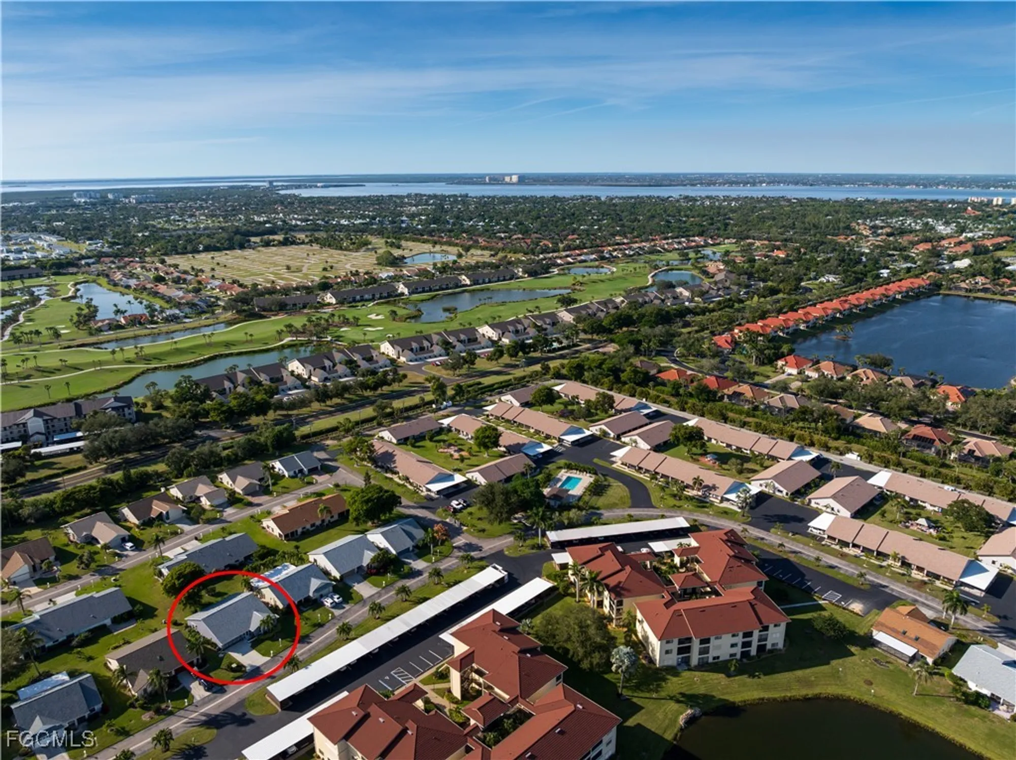 Property Slideshow image 32 of 48 | 11235 caravel cir, Fort Myers, FL, 33908