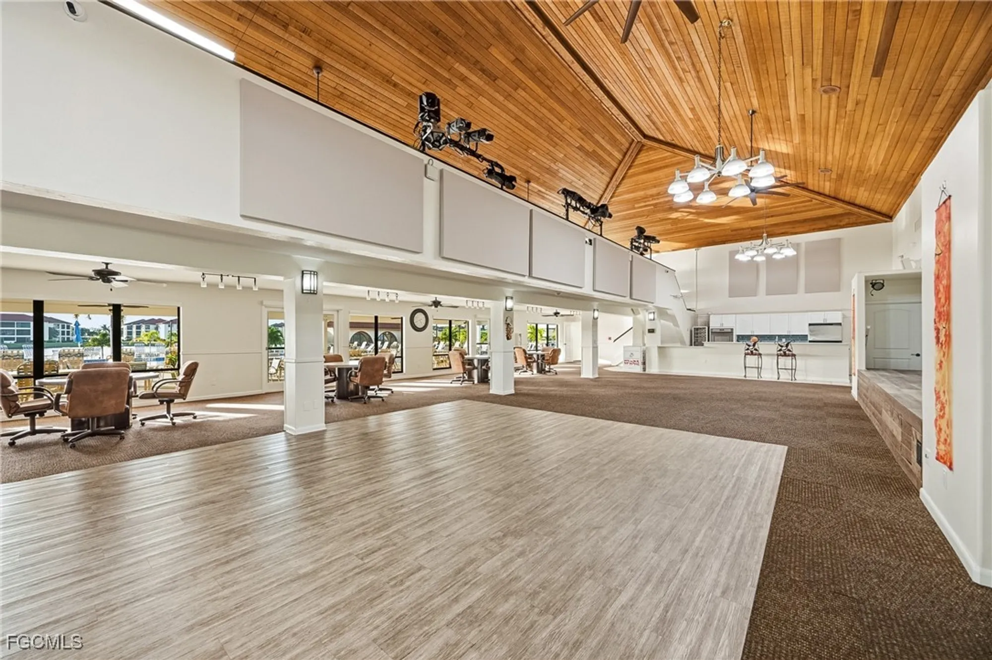 Property Slideshow image 43 of 48 | 11235 caravel cir, Fort Myers, FL, 33908