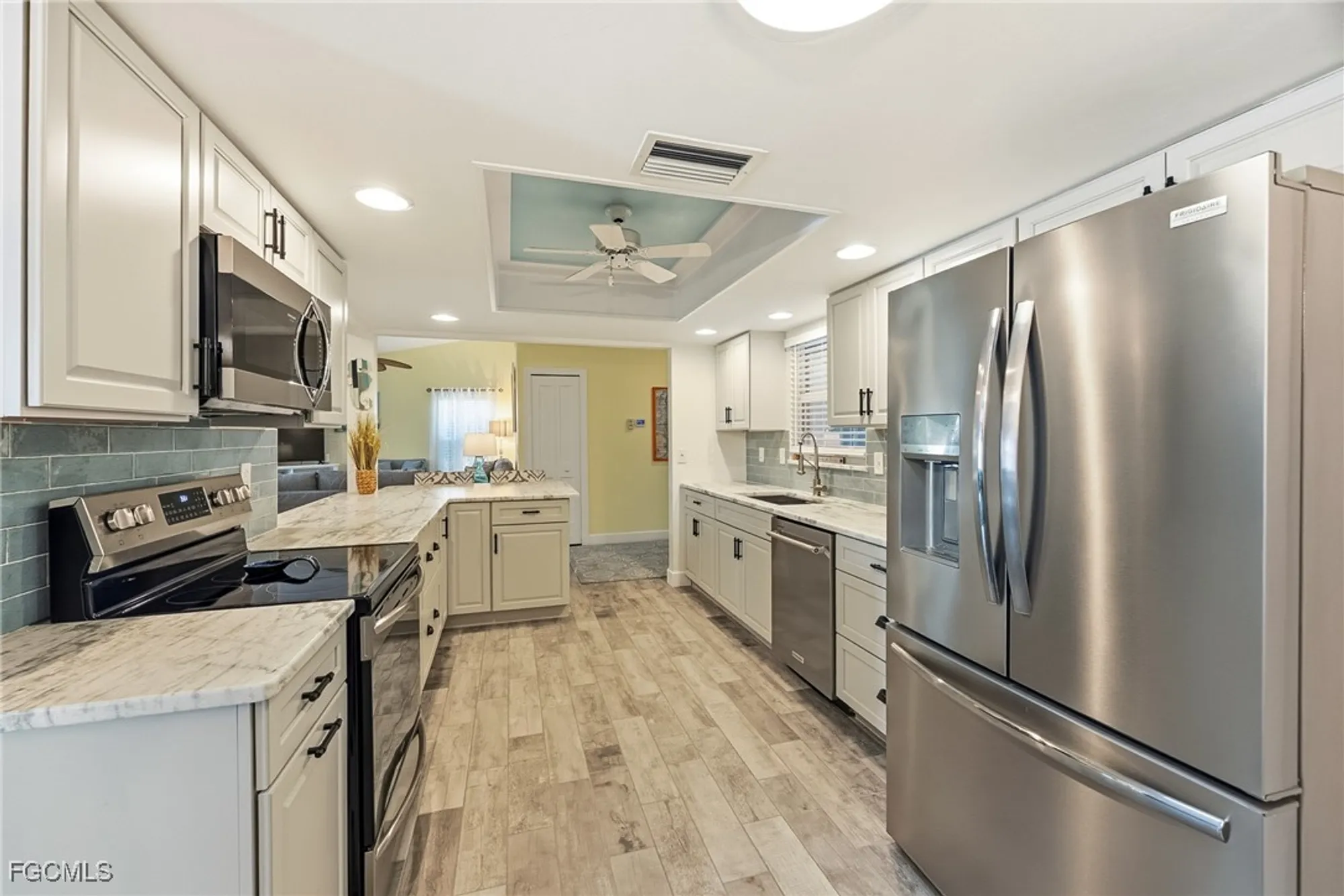 Property Slideshow image 6 of 48 | 11235 caravel cir, Fort Myers, FL, 33908