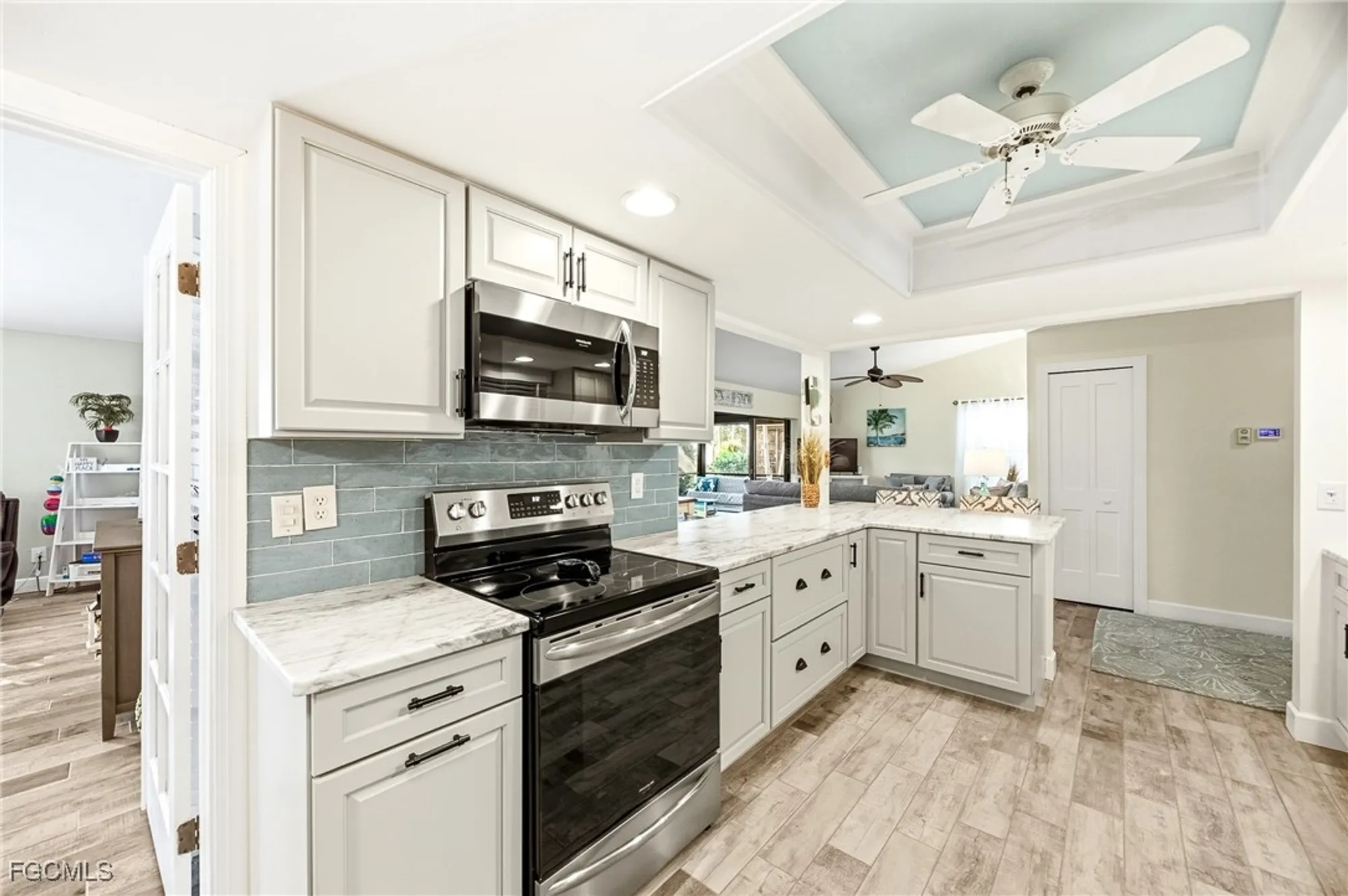 Property Slideshow image 8 of 48 | 11235 caravel cir, Fort Myers, FL, 33908