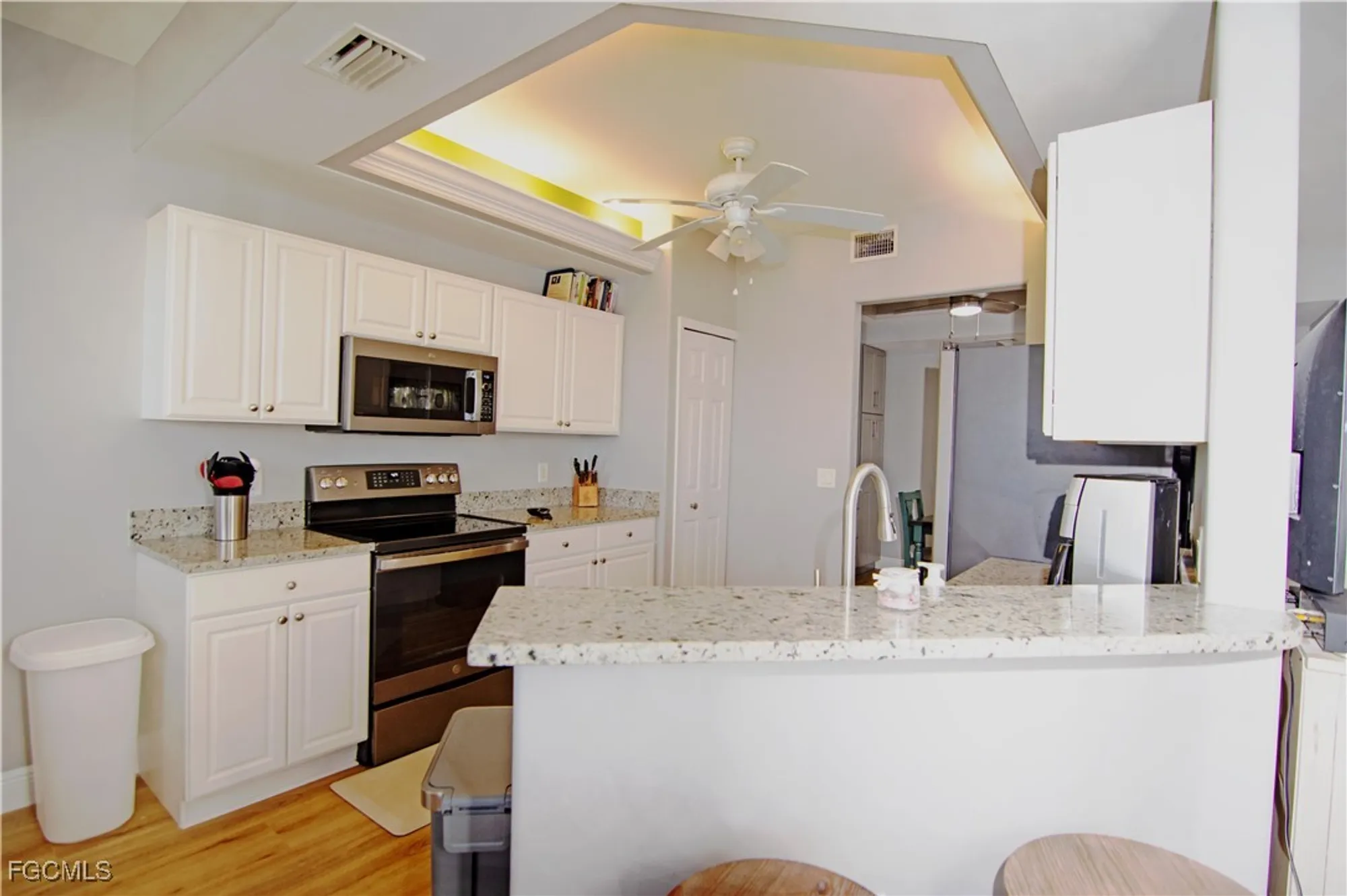 Property Slideshow image 10 of 46 | 10014 sky view way apt 606, Fort Myers, FL, 33913