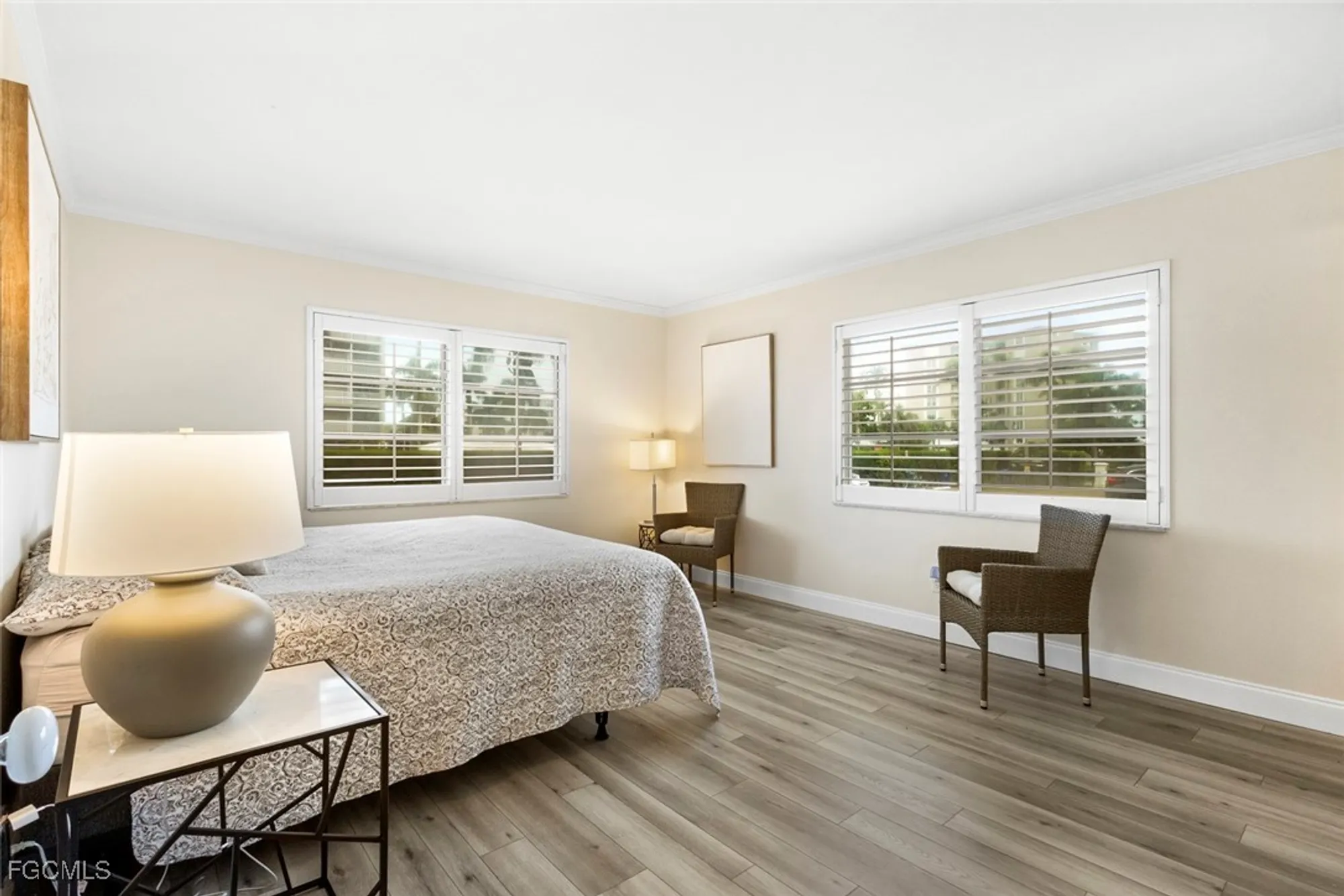 Property Slideshow image 19 of 38 | 2900 gulf shore blvd 111, Naples, FL, 34103