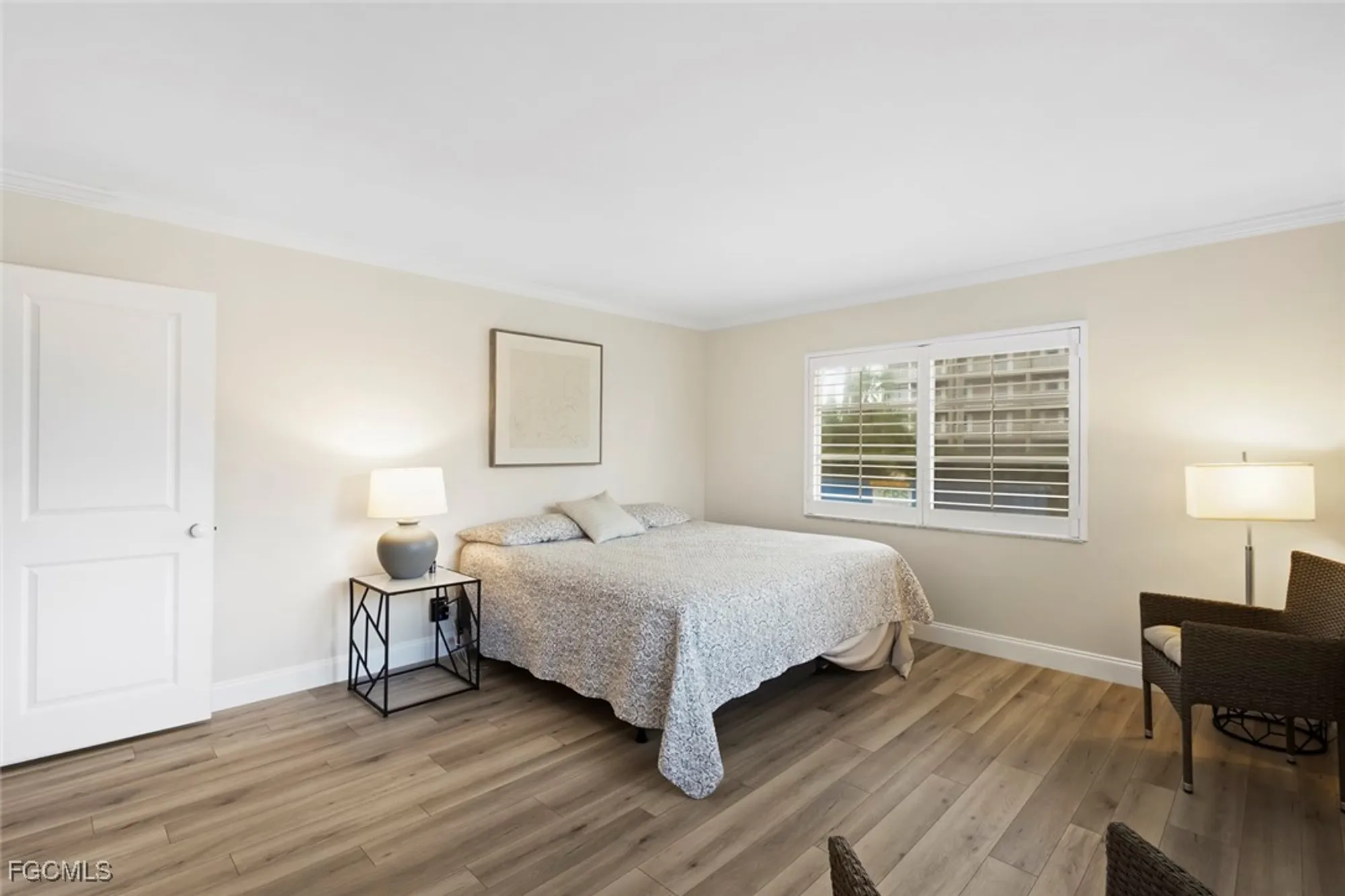 Property Slideshow image 20 of 38 | 2900 gulf shore blvd 111, Naples, FL, 34103