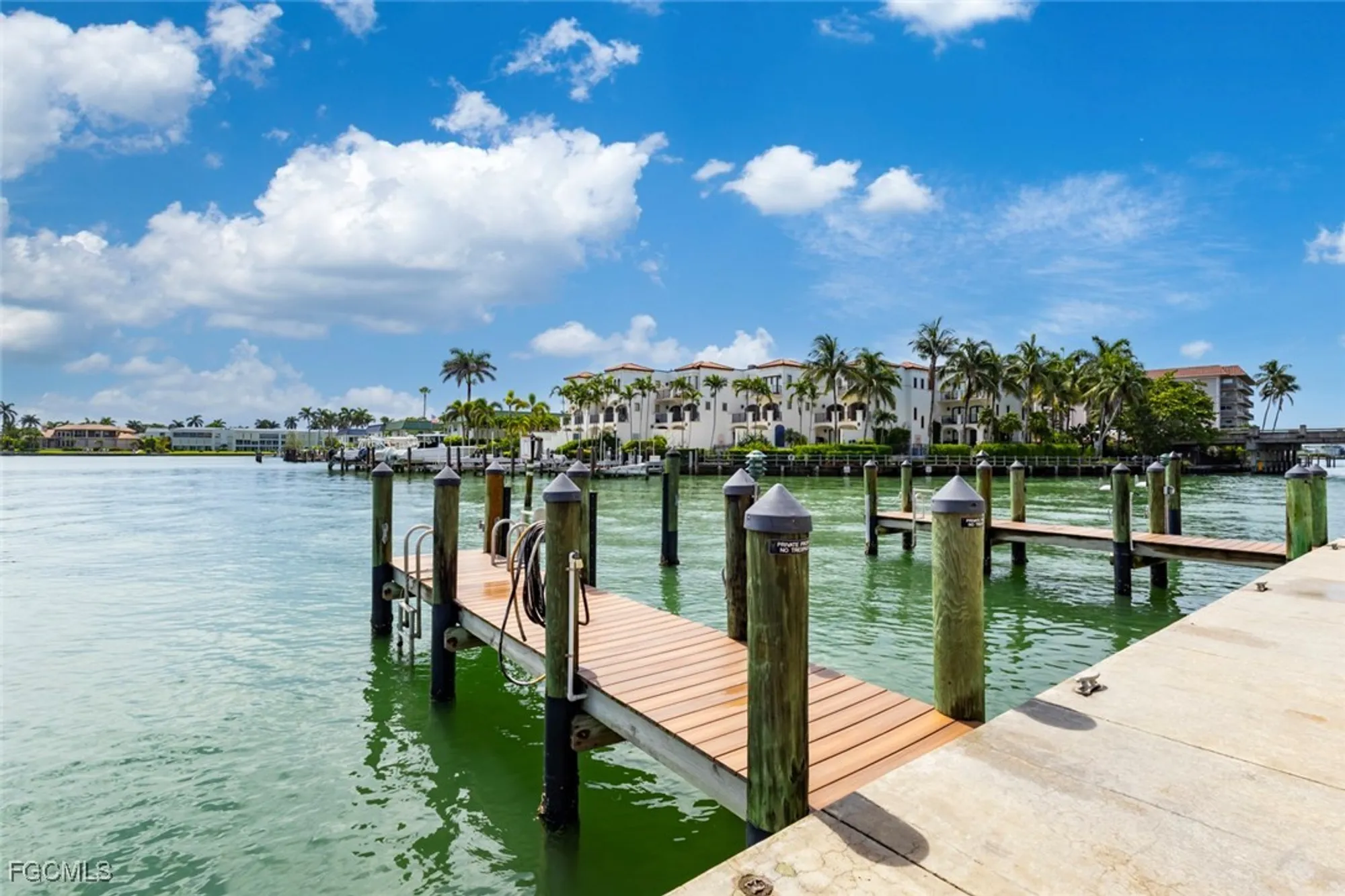 Property Slideshow image 5 of 38 | 2900 gulf shore blvd 111, Naples, FL, 34103