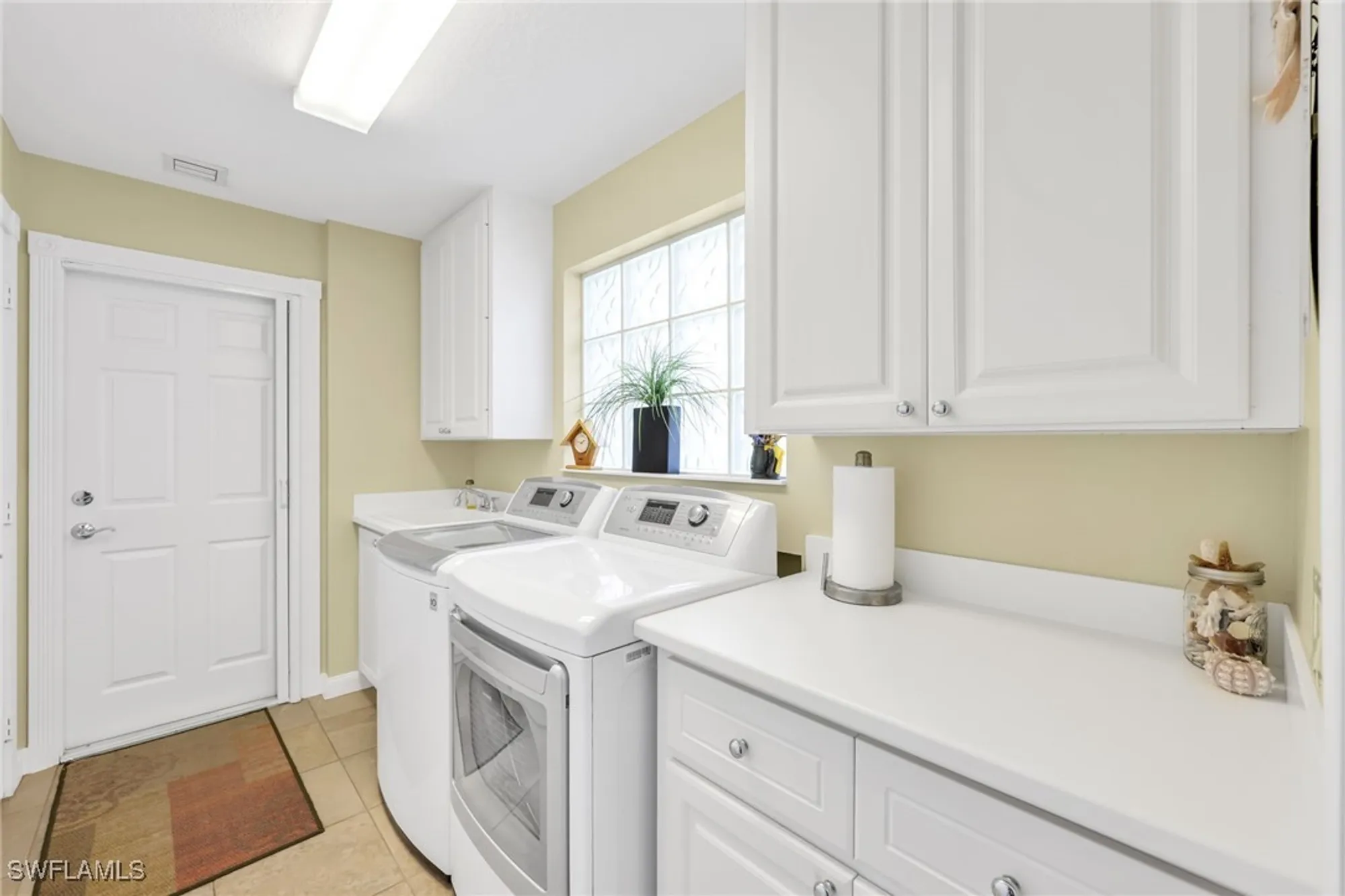 Property Slideshow image 18 of 38 | 7689 novara ct, Naples, FL, 34114