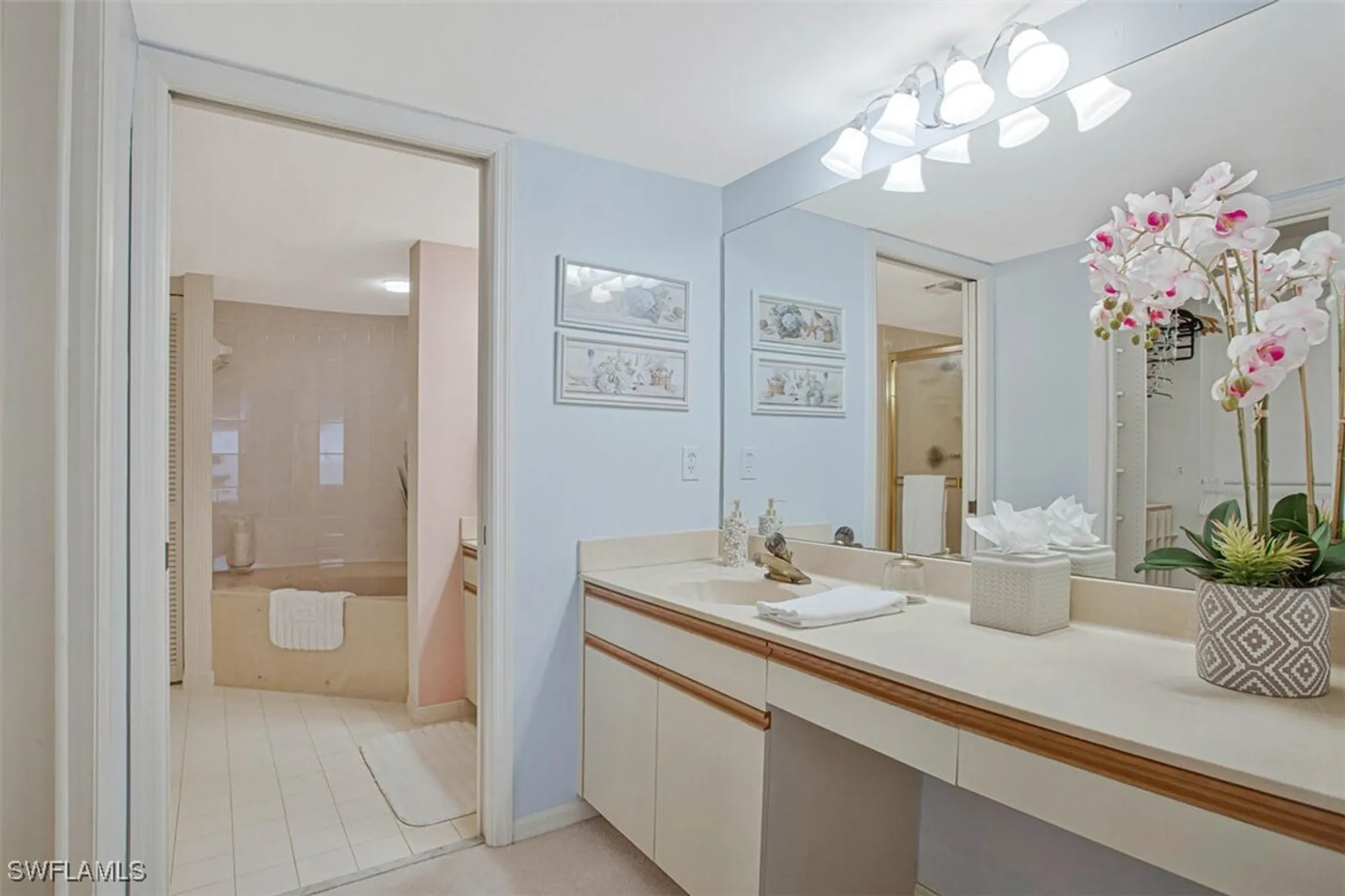 Property Slideshow image 18 of 41 | 5880 via lugano 201, Naples, FL, 34108