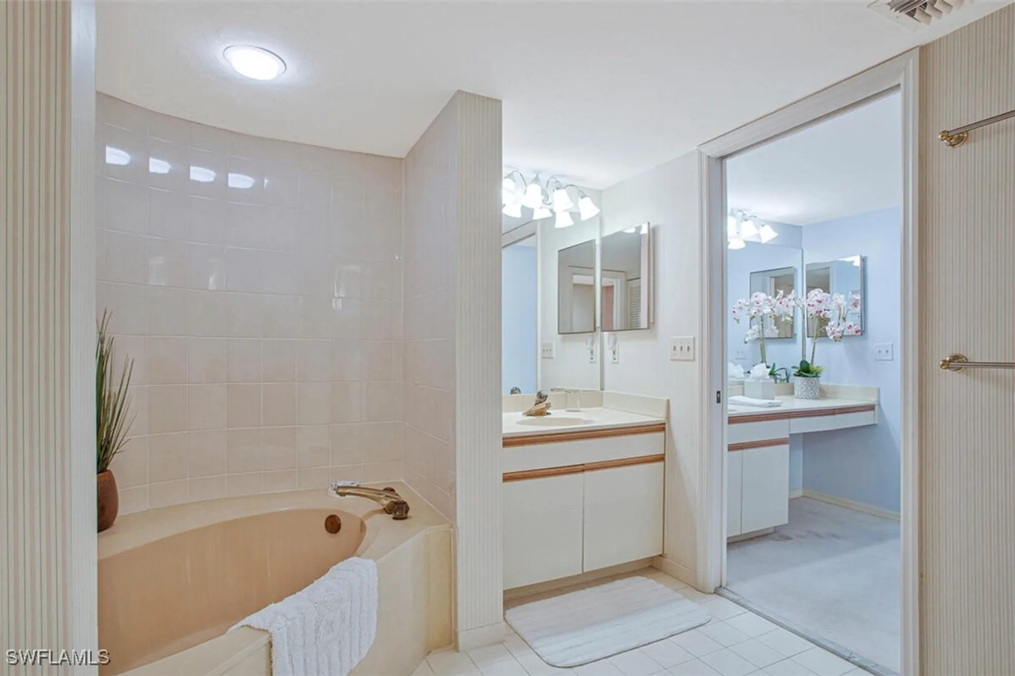 Property Slideshow image 19 of 41 | 5880 via lugano 201, Naples, FL, 34108