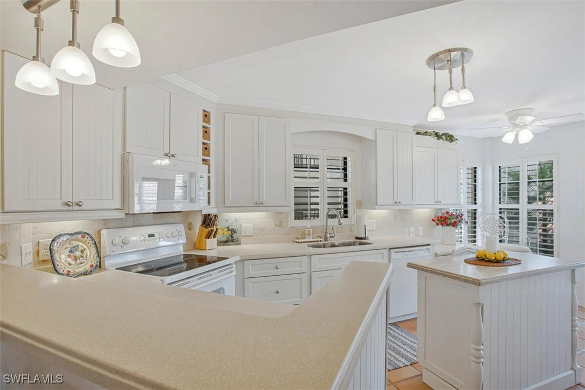 Property Slideshow image 13 of 41 | 5880 via lugano 201, Naples, FL, 34108