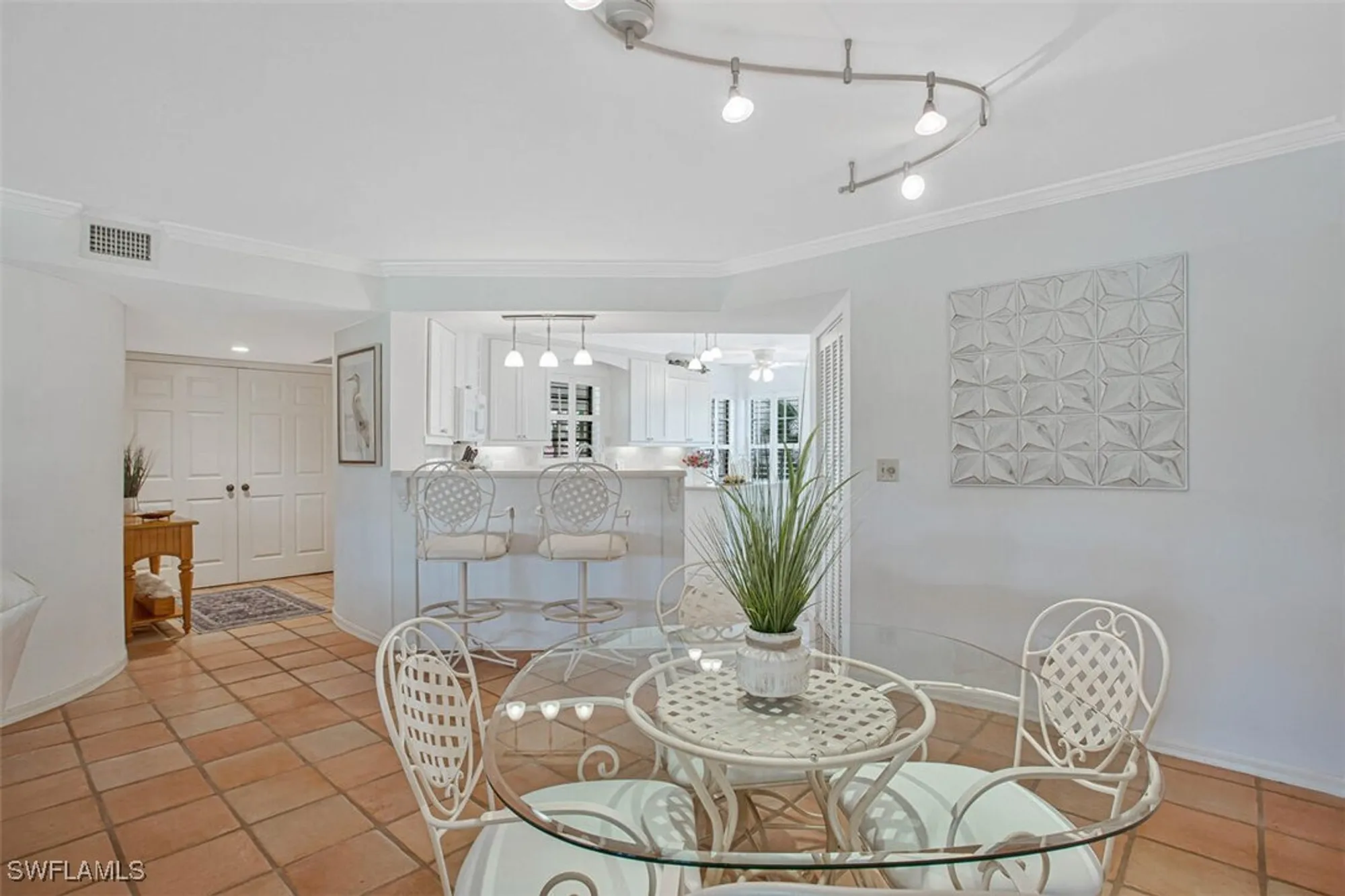 Property Slideshow image 8 of 41 | 5880 via lugano 201, Naples, FL, 34108