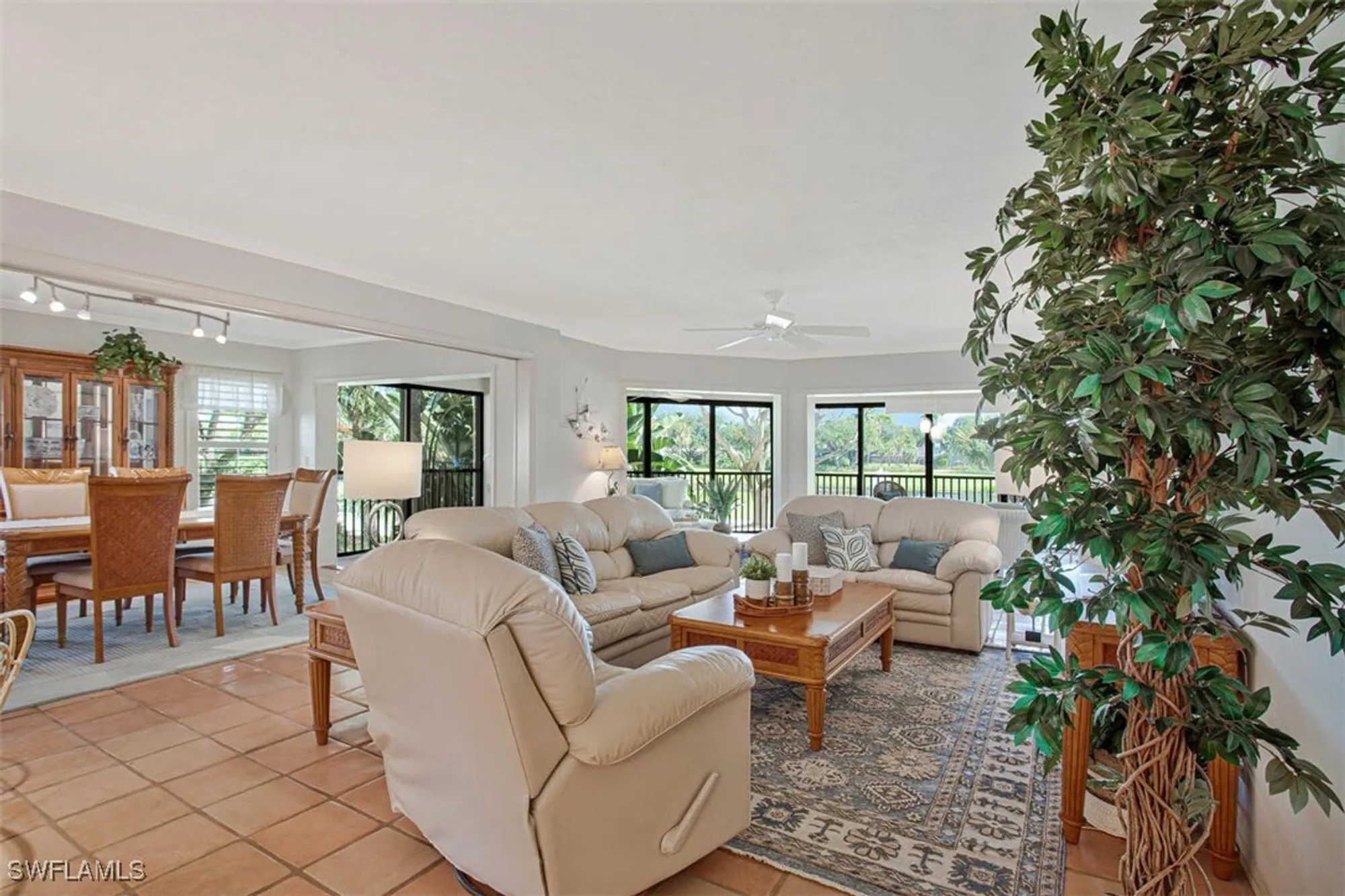 Property Slideshow image 9 of 41 | 5880 via lugano 201, Naples, FL, 34108
