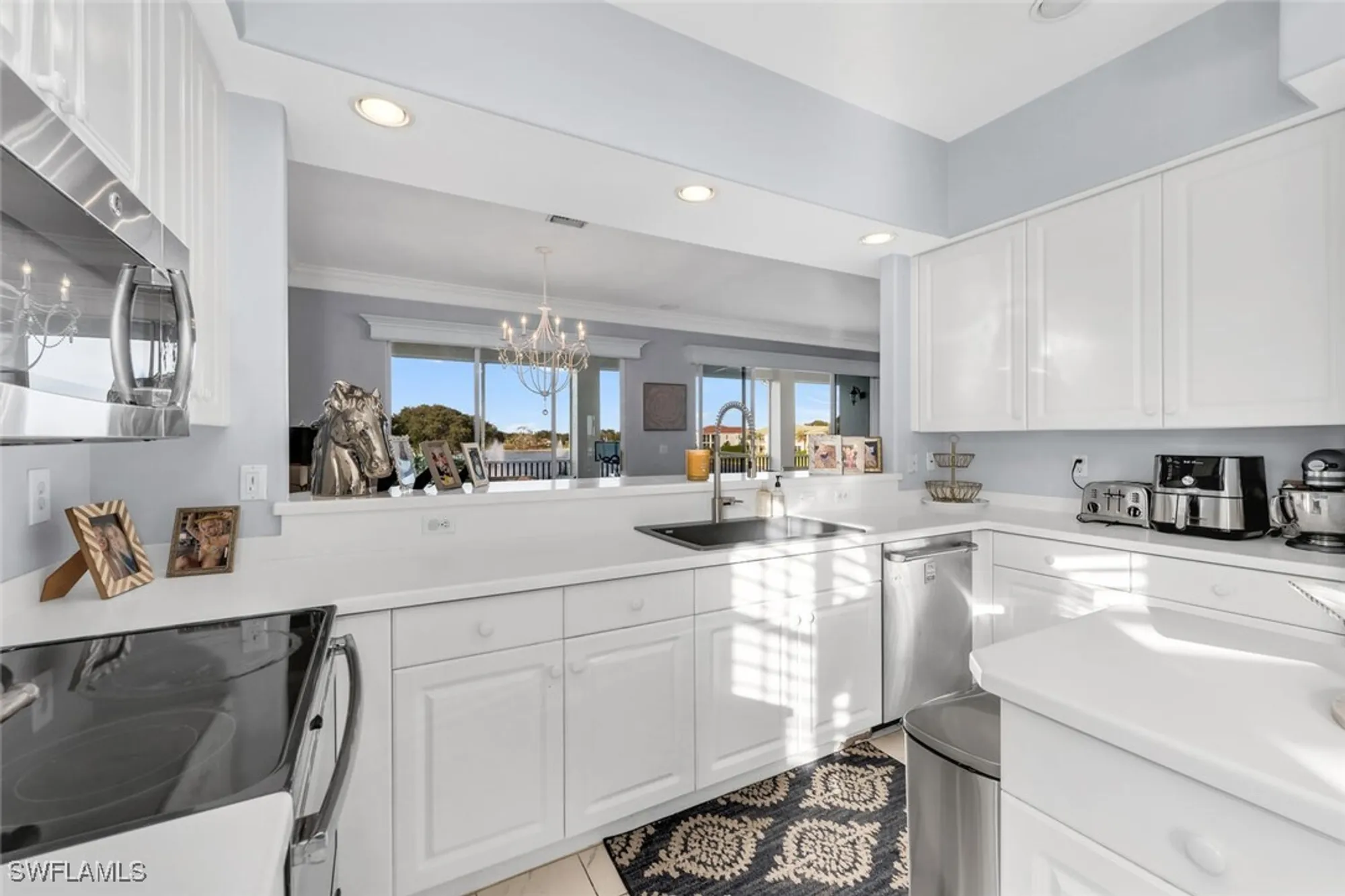 Property Slideshow image 8 of 20 | 608 vintage reserve ln # 24c, Naples, FL, 34119