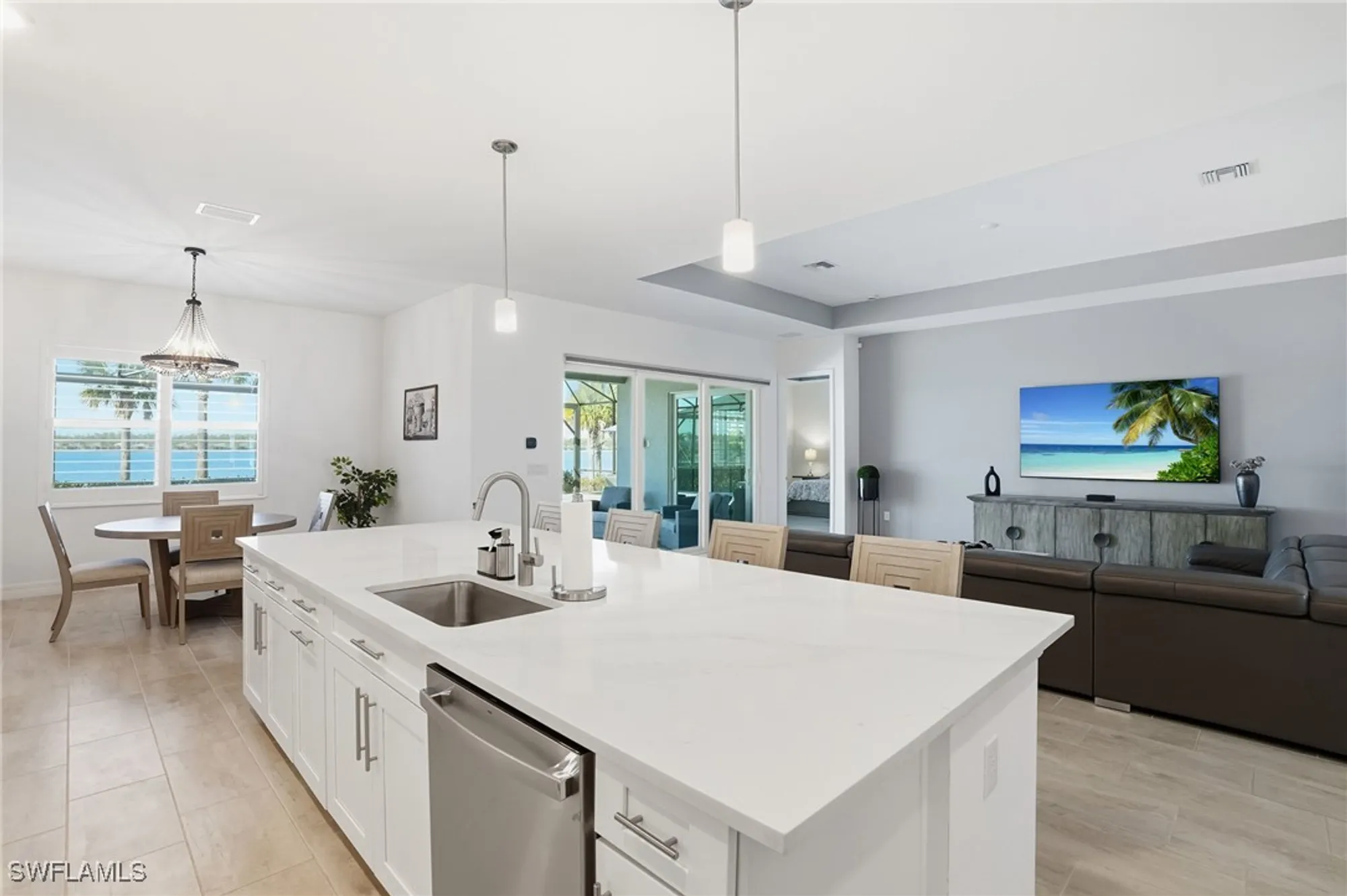 Property Slideshow image 17 of 50 | 13686 blue bay cir, Fort Myers, FL, 33913