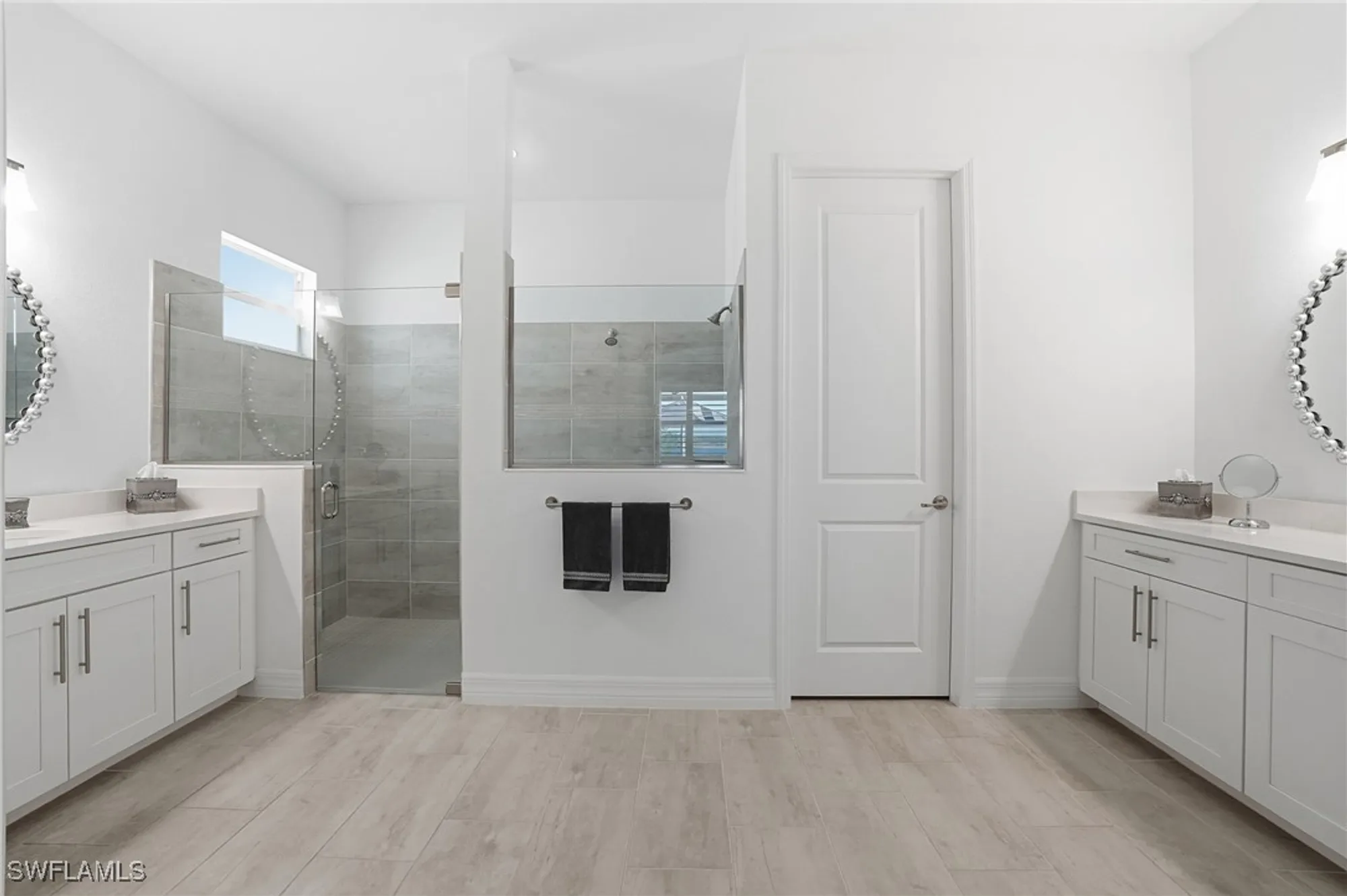 Property Slideshow image 23 of 50 | 13686 blue bay cir, Fort Myers, FL, 33913