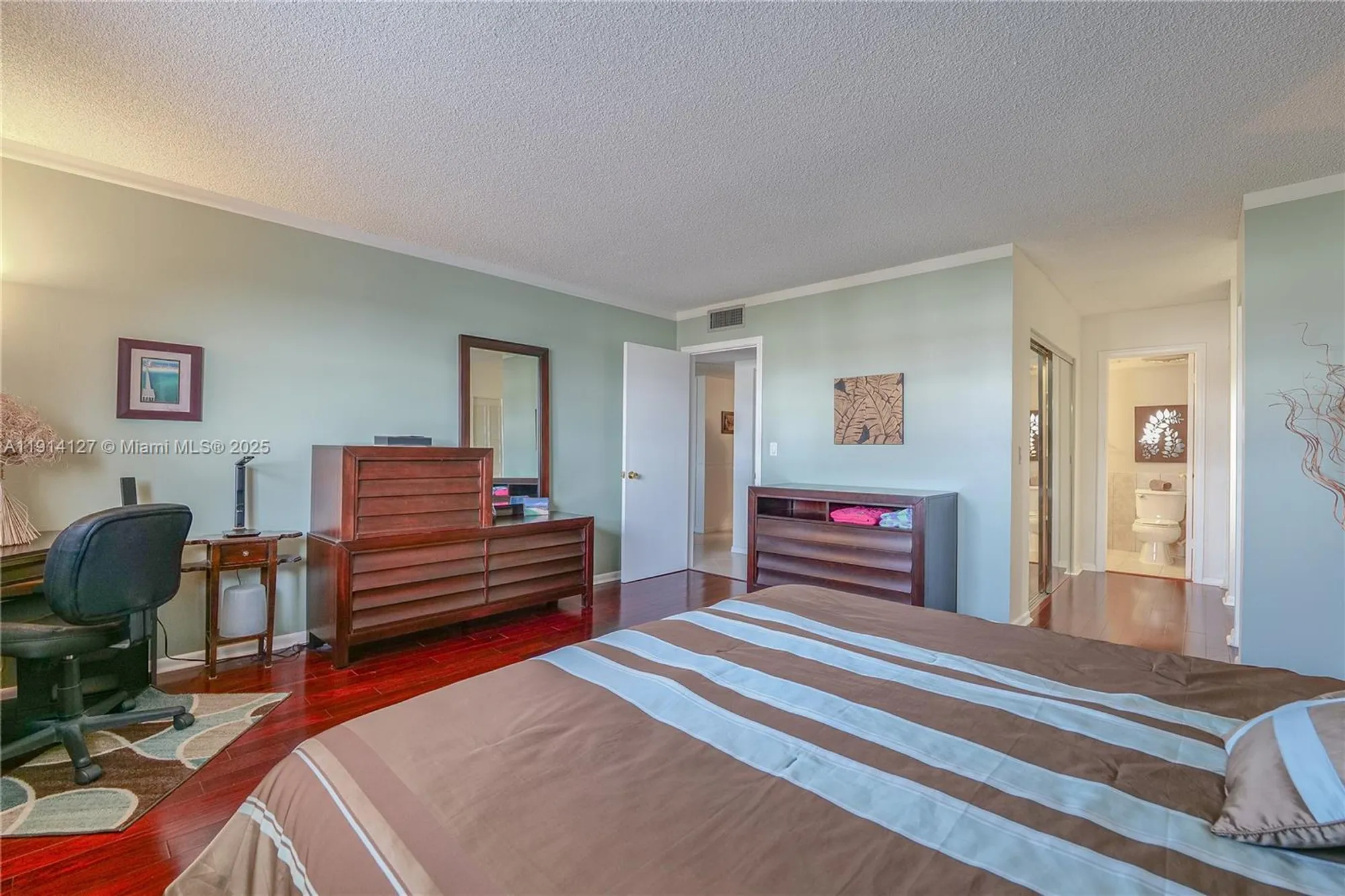 Property Slideshow image 11 of 34 | 4751 nw 21st st 515, Lauderhill, FL, 33313