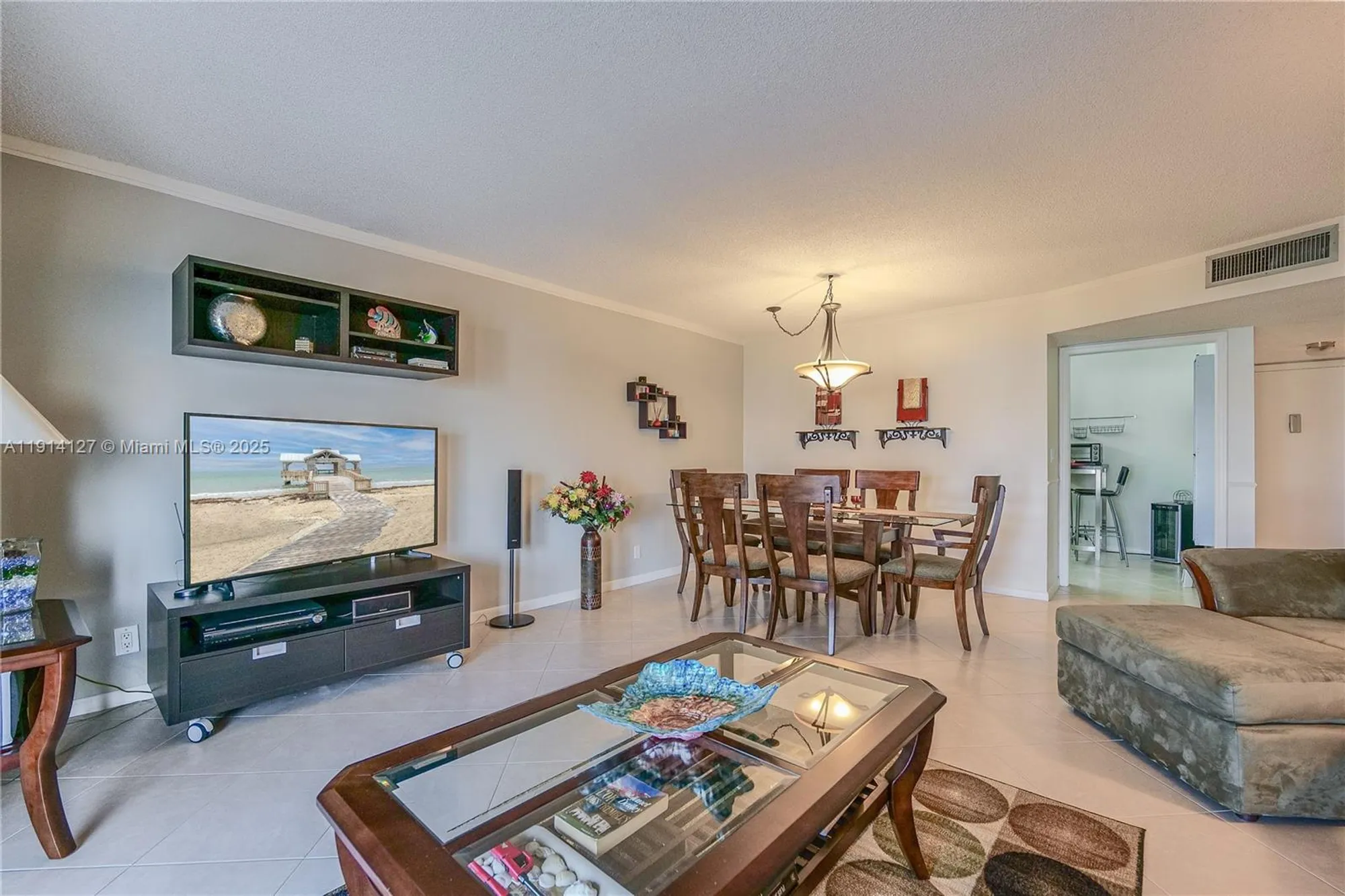 Property Slideshow image 4 of 34 | 4751 nw 21st st 515, Lauderhill, FL, 33313