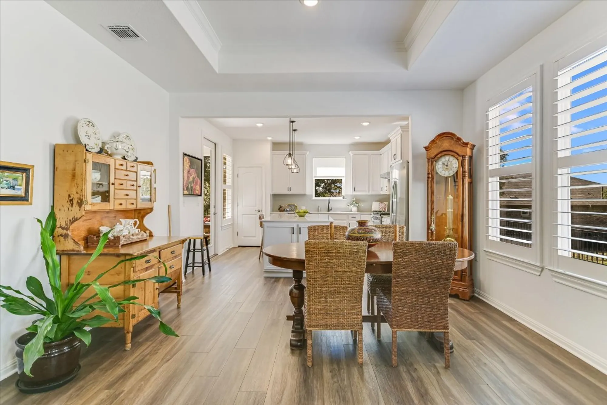 Property Slideshow image 7 of 32 | 811 saratoga ln, Georgetown, TX, 78633